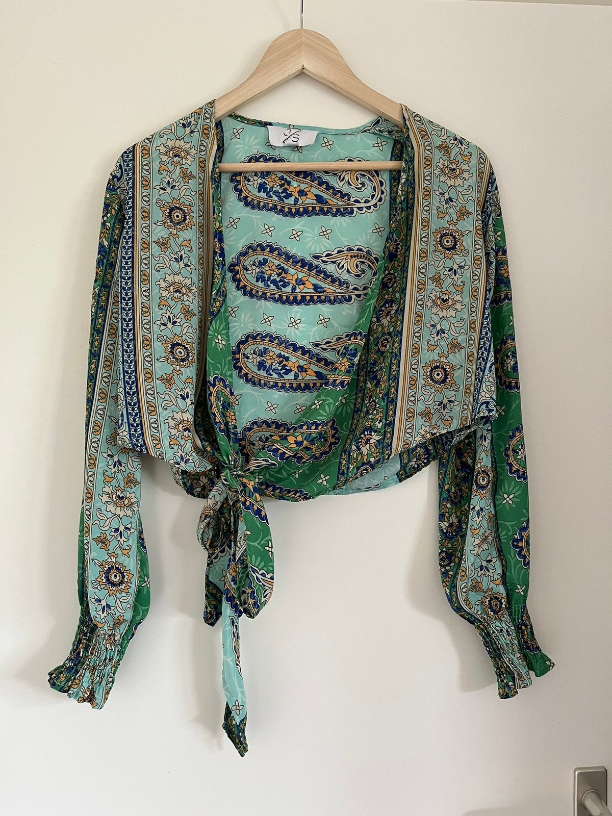 Meerkleurige zomer wikkeltop/ blouse, maat 38/M JS Millenium, Kleding | Dames, Maat 38/40 (M), Blauw, Ophalen of Verzenden, Zo goed als nieuw