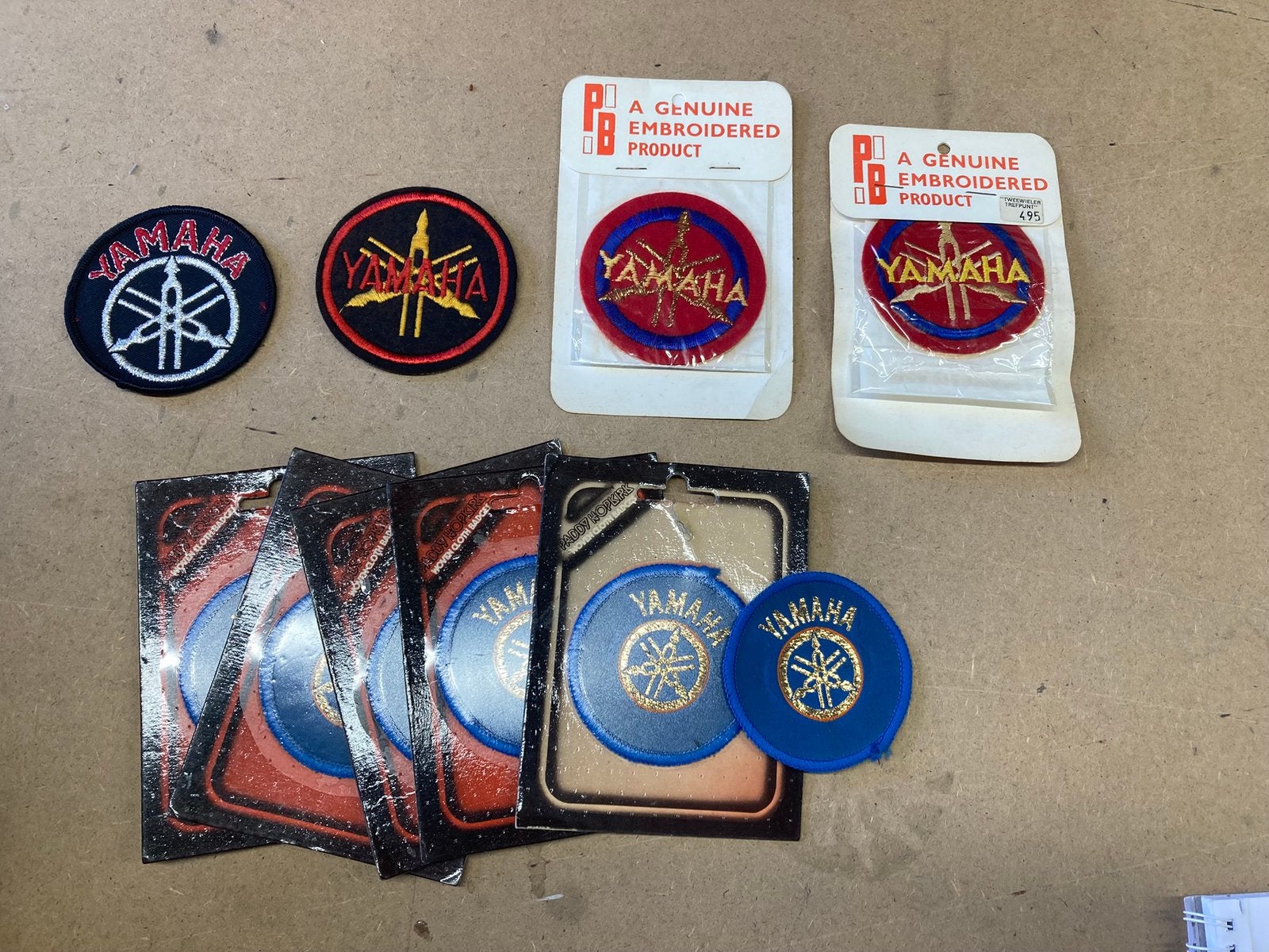 Nieuw (NOS) ronde opstrijk/opnaai patches YAMAHA, Motoren, Ophalen of Verzenden
