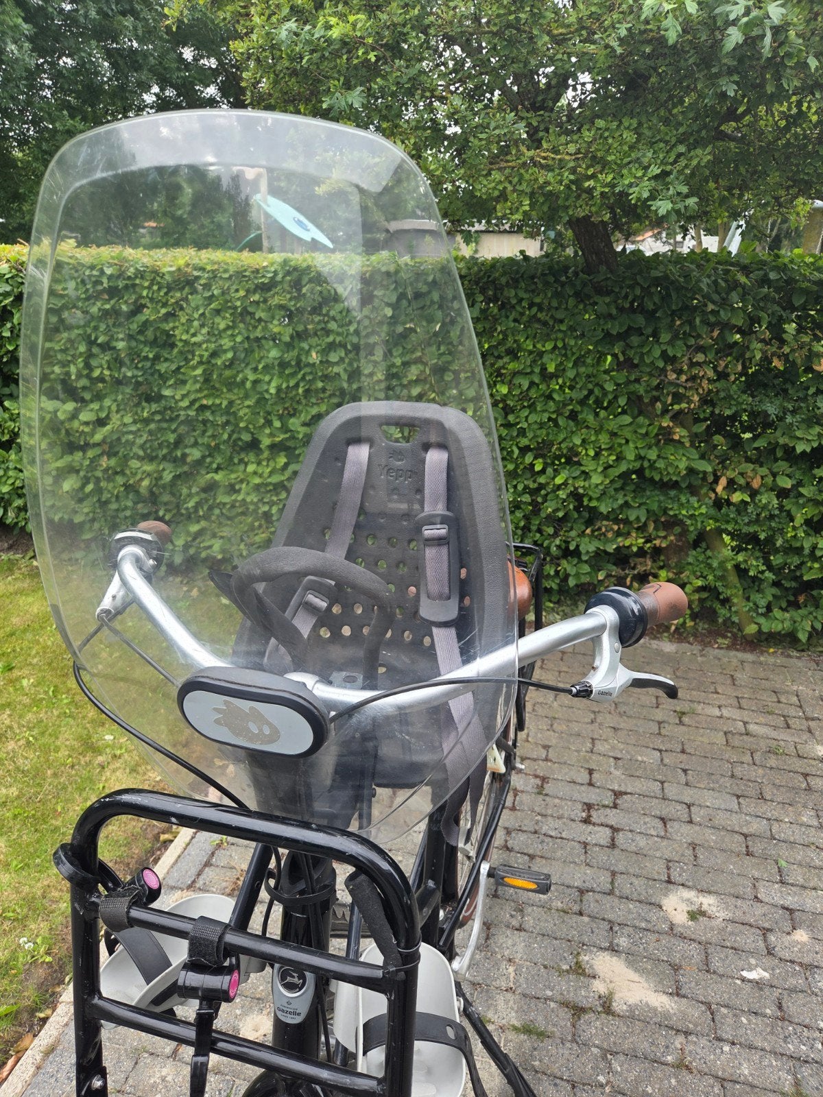 Yepp Mini BLACK fietszitje voor, Fietsen en Brommers, Fietsaccessoires | Fietsstoeltjes, Ophalen, Yepp (GMG), 0 t/m 18 kg, Voorzitje