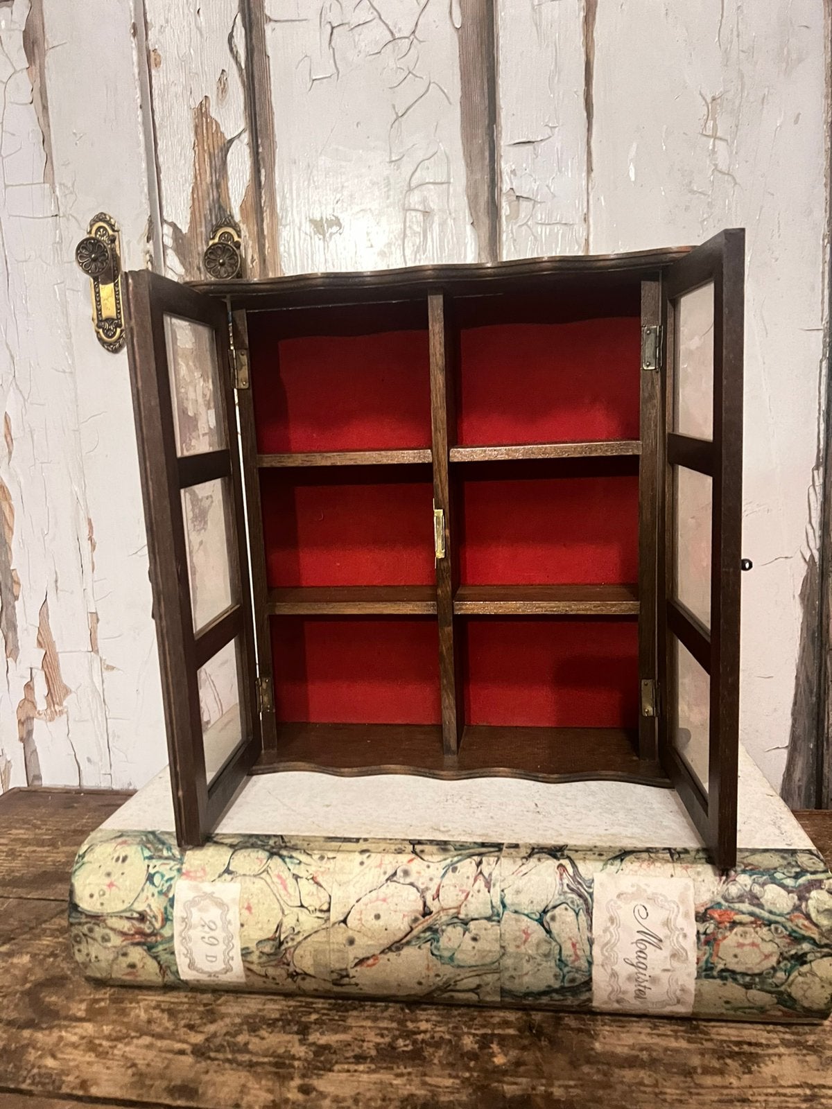 Oud vintage hangkastje vitrinekastje kastje pronkkastje oud, Ophalen of Verzenden