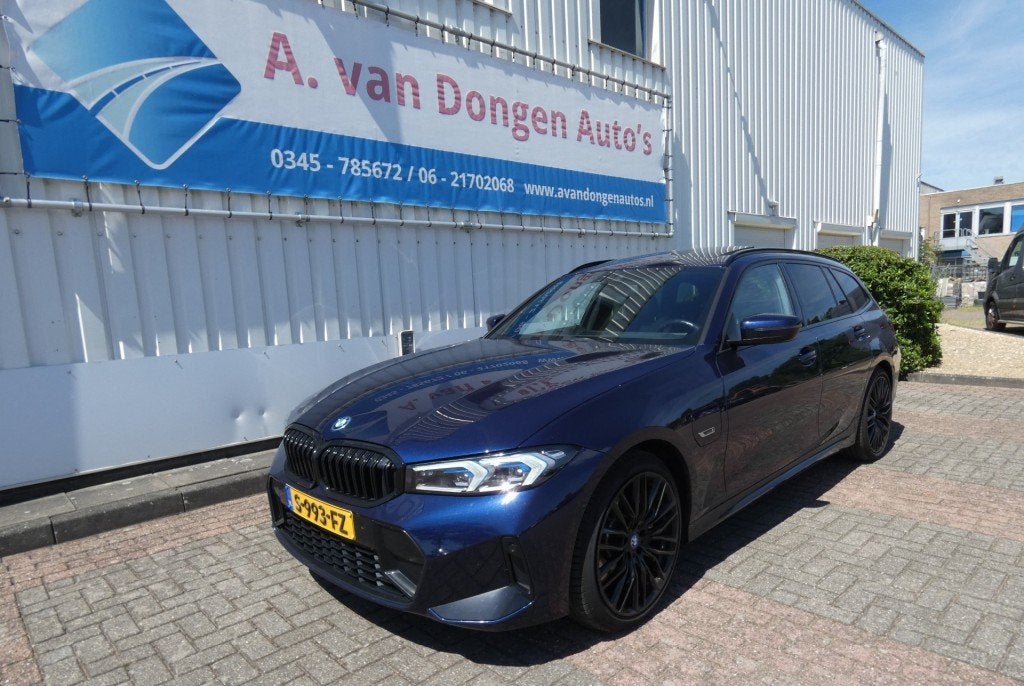 Bmw 3-SERIE Touring 320E M-Sport,Facelift,Pano,H&K,Laser,Hea, Auto's, 1998 cc, Gebruikt, Blauw, Hybride Elektrisch/Benzine