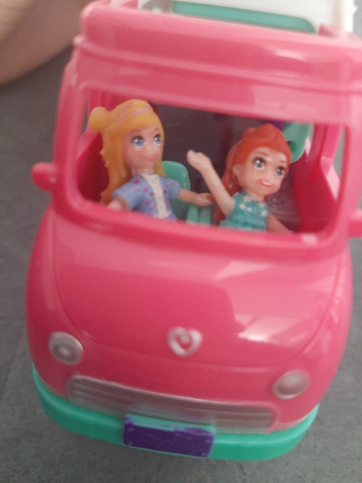 Leuke roze camper met poppetjes, Ophalen of Verzenden, Gebruikt
