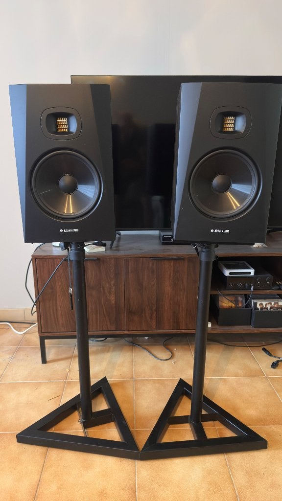 Adam Audio T8V Studio Monitors (set of 2) With Stands, Studiomonitor, Zo goed als nieuw, 60 tot 120 watt, Ophalen