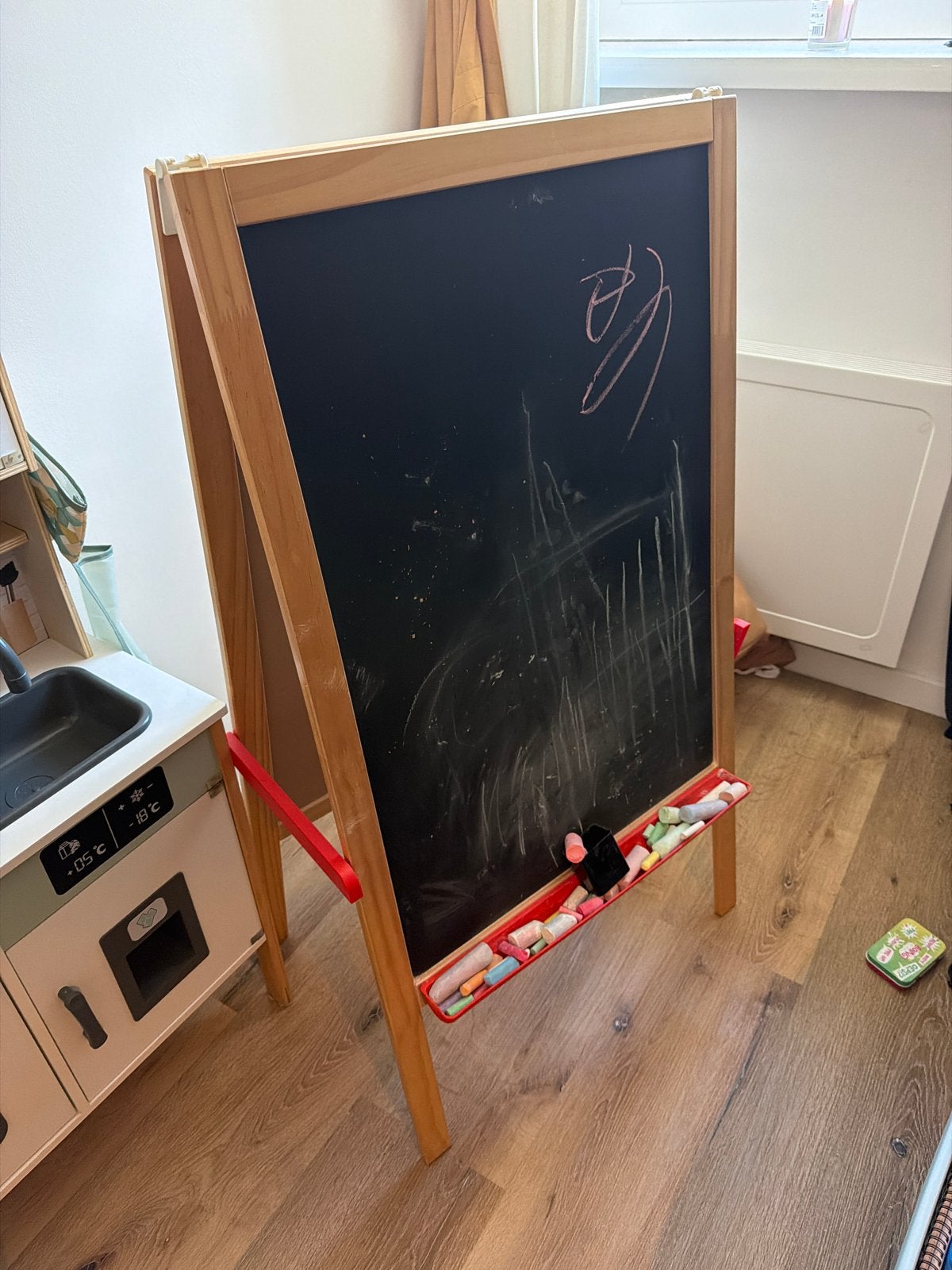 IKEA MÅLA Tekentafel / Tekenbord met krijt en papierrol, Ophalen, Gebruikt, Knutselen