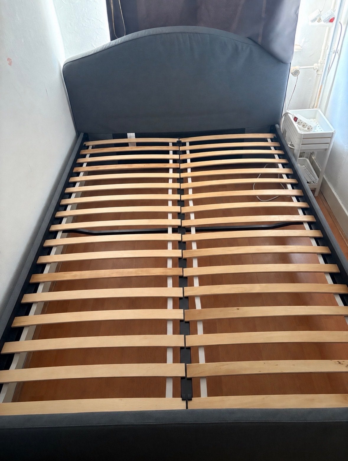 IKEA HAUGA bed 140  200 cm inclusief matras en lattenbodem, Gebruikt, Tweepersoons, 200 cm, 140 cm