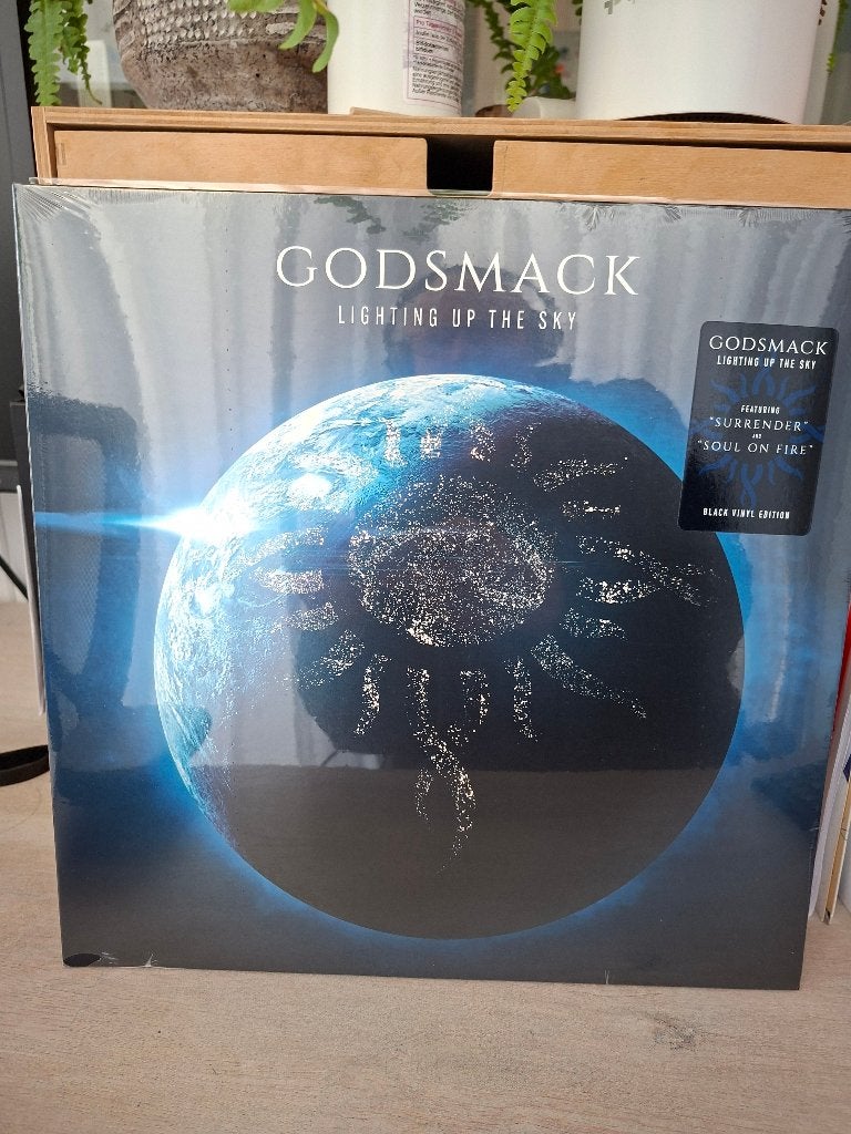 Godsmack LP Lighting Up The Sky   new in seal, Ophalen of Verzenden, Nieuw in verpakking, 12 inch, Poprock