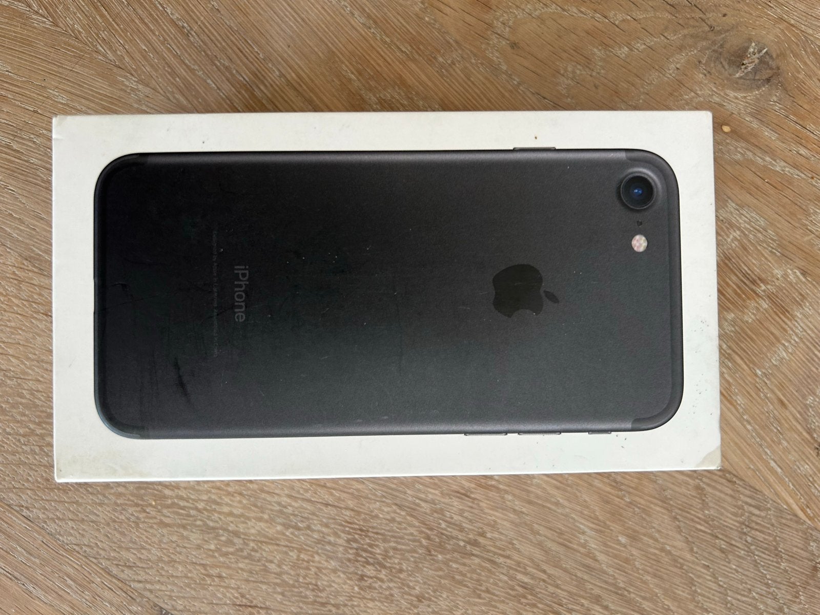 Originele doos iPhone 7 32GB Zwart, Telecommunicatie, Mobiele telefoons | Apple iPhone, Ophalen, Zwart, 32 GB, Zo goed als nieuw