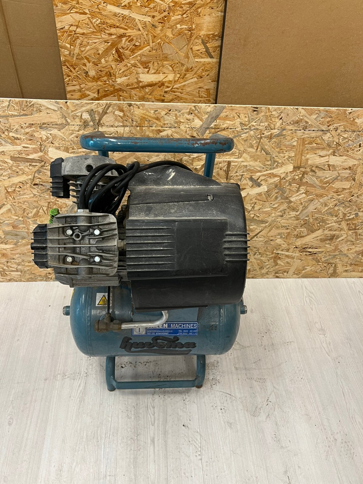 Huvema Compressor magnum vx254, Doe-het-zelf en Verbouw, Compressors, 25 tot 100 liter, Ophalen, Gebruikt