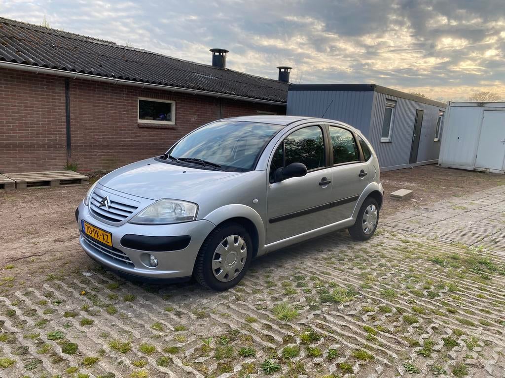 Citroën C3 1.4i Différence 2004 | Airco/APK/Cruise Control, Voorwielaandrijving, Trekhaak, Origineel Nederlands, Handgeschakeld