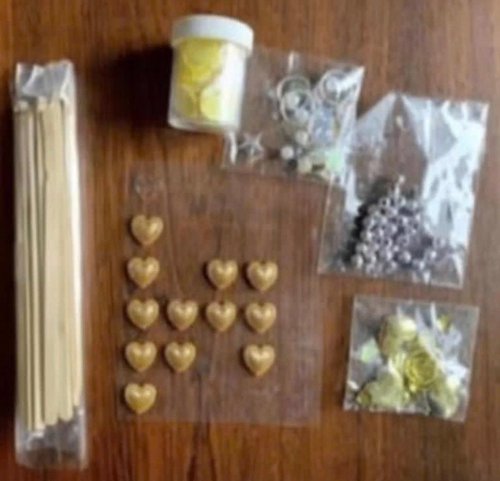 Knutselspul, decoratie kaarten, hartjes, vilt, kraaltjes, Ophalen of Verzenden, Zo goed als nieuw