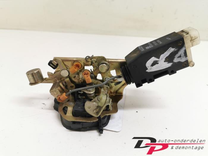 Deurslot Mechaniek 4Deurs rechts-achter van een Saab 900, Auto-onderdelen, Gebruikt, -, -, Ophalen of Verzenden