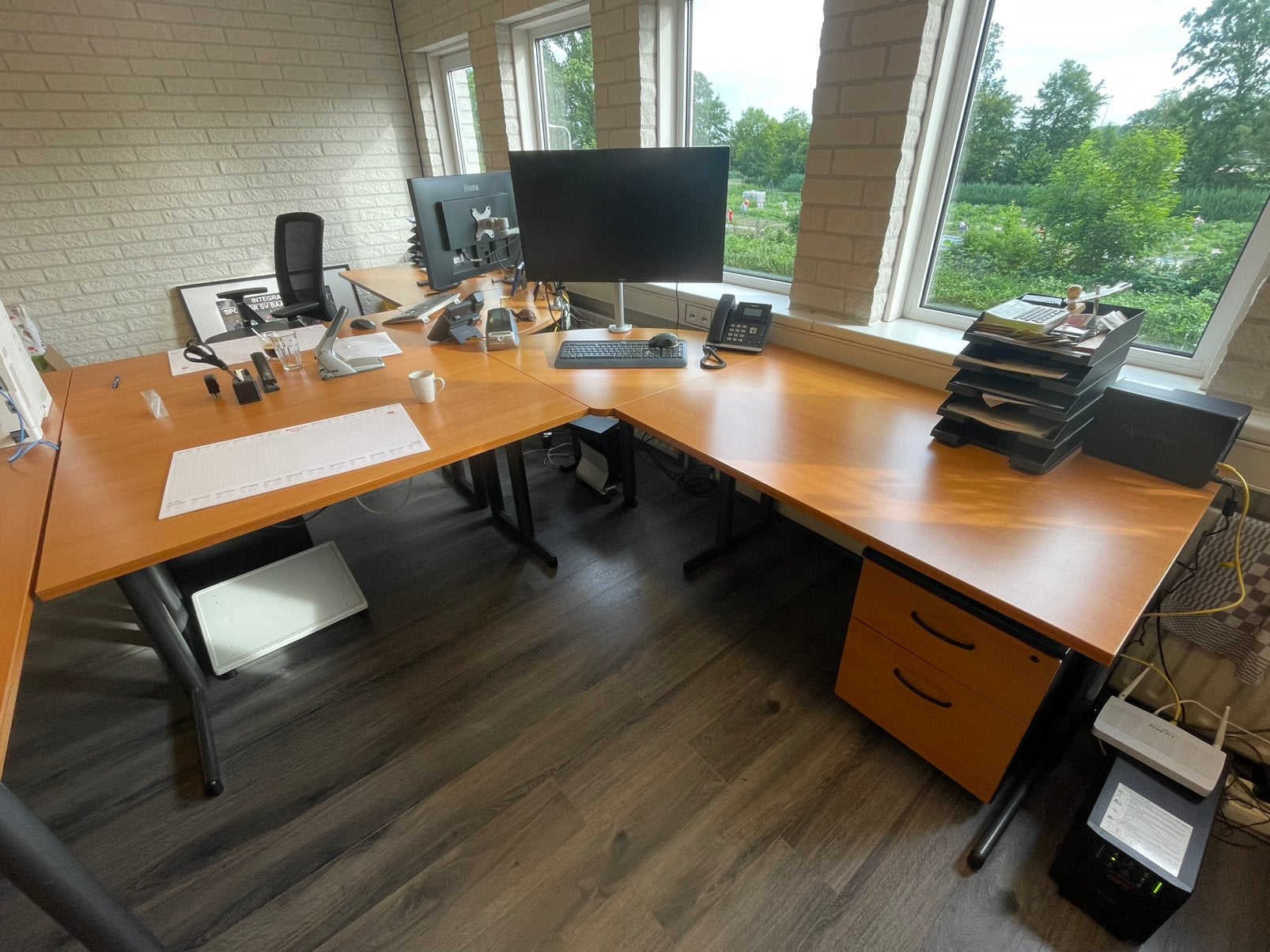 Kantoor inventaris, Ophalen, Gebruikt, Hoekbureau, Industrieel