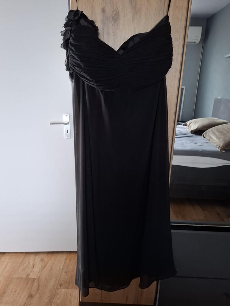 Zwarte galajurk met bloemendetail - Ever Pretty, Kleding | Dames, Gelegenheidskleding, Galajurk, Zwart, Maat 42/44 (L), Ophalen of Verzenden