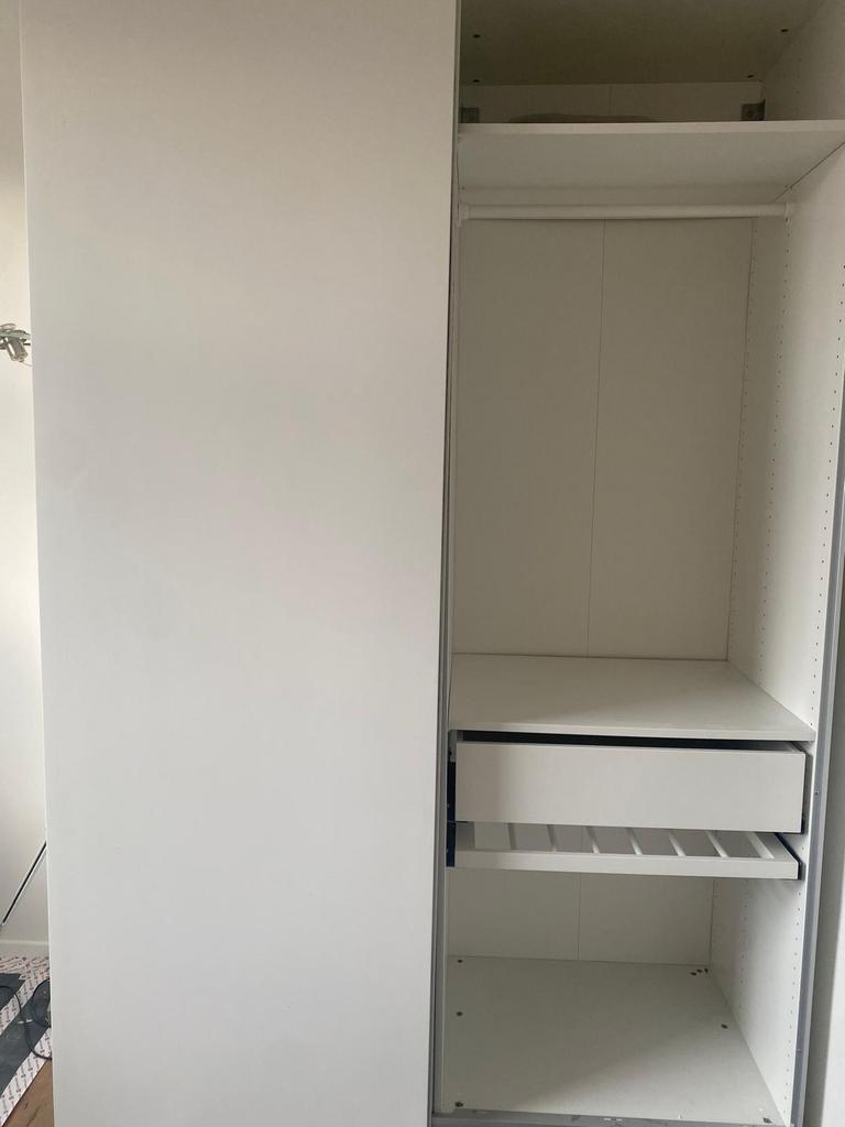 Witte IKEA pax kast met schuifdeuren, Huis en Inrichting, Kasten | Kledingkasten, Ophalen