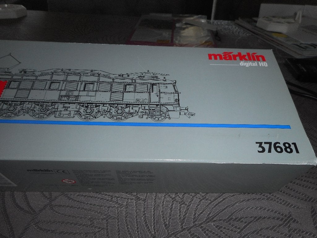 MARKLIN E-LOK 37681 BR E-18 DRG, Wisselstroom, Locomotief, Ophalen of Verzenden, Zo goed als nieuw