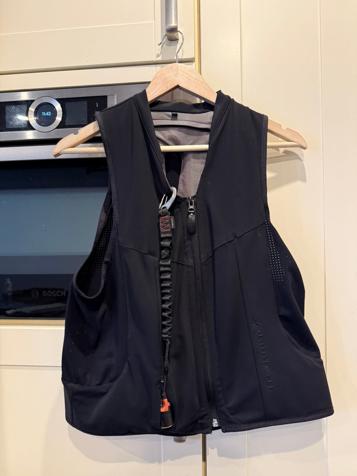 Freejump airjacket, Ophalen of Verzenden, Zo goed als nieuw, Dressuur, Schoeisel