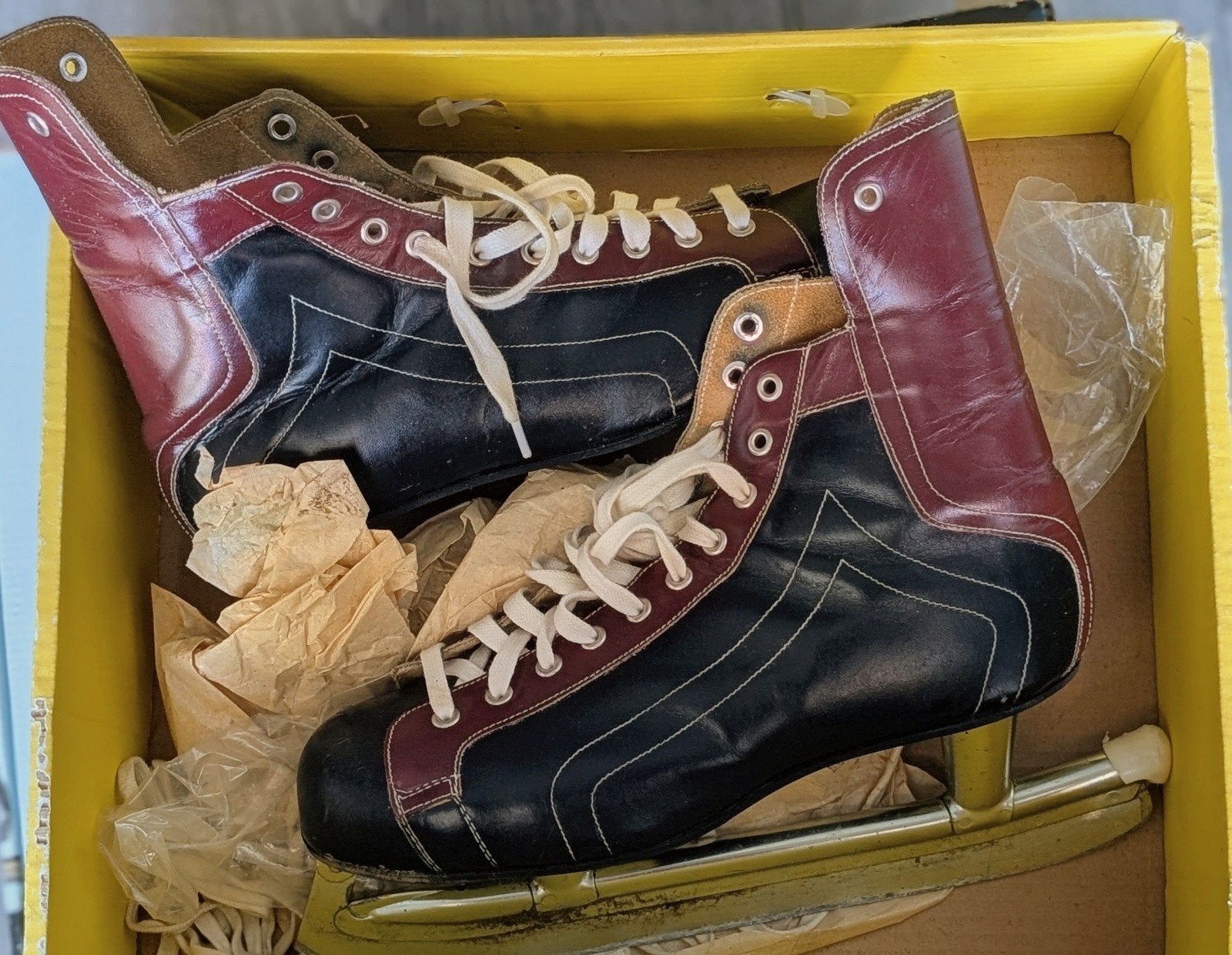 Vintage ijshockey schaatsen - Zwart/Rood, Gebruikt, IJshockeyschaatsen, Ophalen, Overige merken
