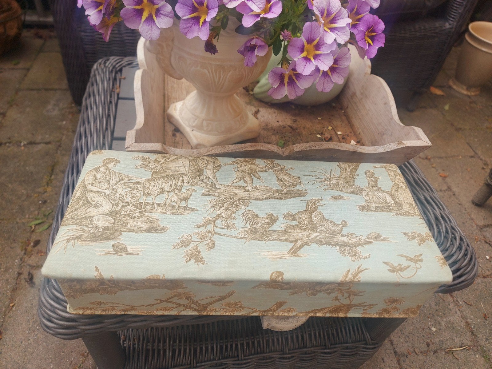 Mooie bijzondere kleur oude Franse Toile de Jouy doos, Antiek en Kunst, Ophalen of Verzenden