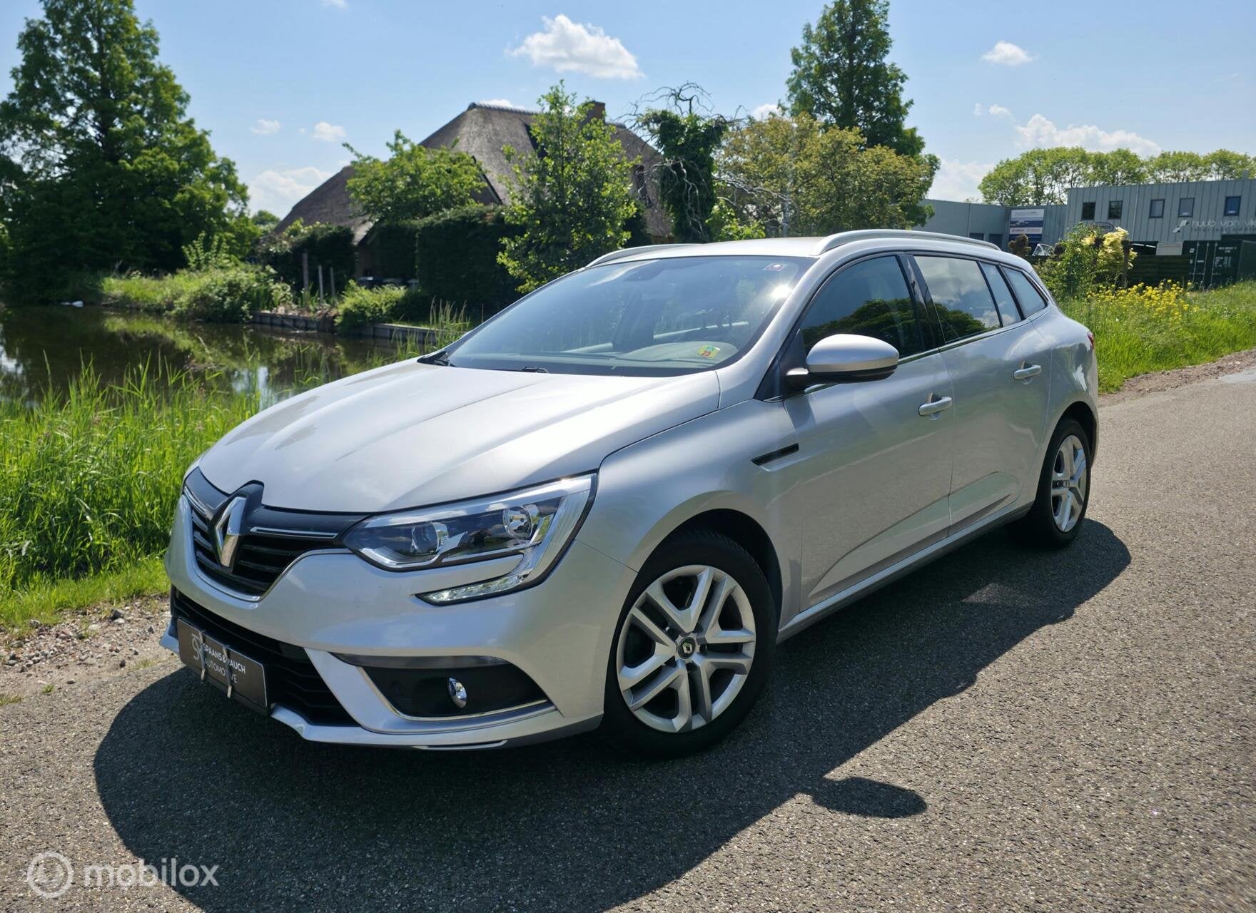Renault Megane Estate 1.2 TCe Limited / Navi / Carplay / PDC, Auto's, Gebruikt, 4 cilinders, 132 pk, 19 km/l