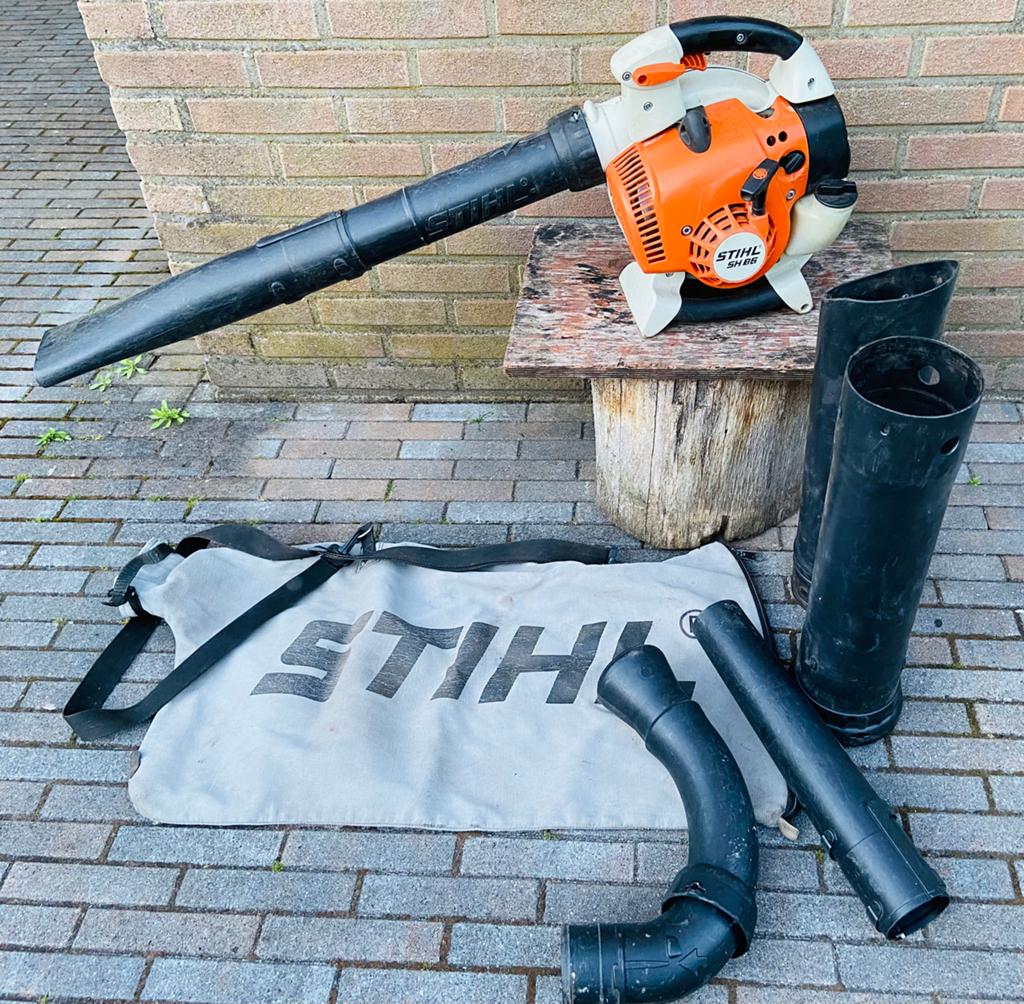 Stihl SH86 Bladblazer compleet met zuigbuis en opvangzak., Ophalen, Zo goed als nieuw