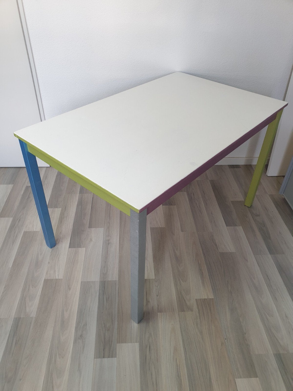 Vrolijke IKEA tafel massief grenen - geverfd, Ophalen, Gebruikt, Tafel(s)