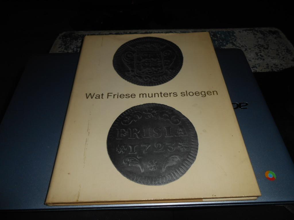 WAT  FRIESE  MUNTERS  SLOEGEN, Boeken, Geschiedenis | Stad en Regio, Ophalen of Verzenden, 20e eeuw of later, Gelezen
