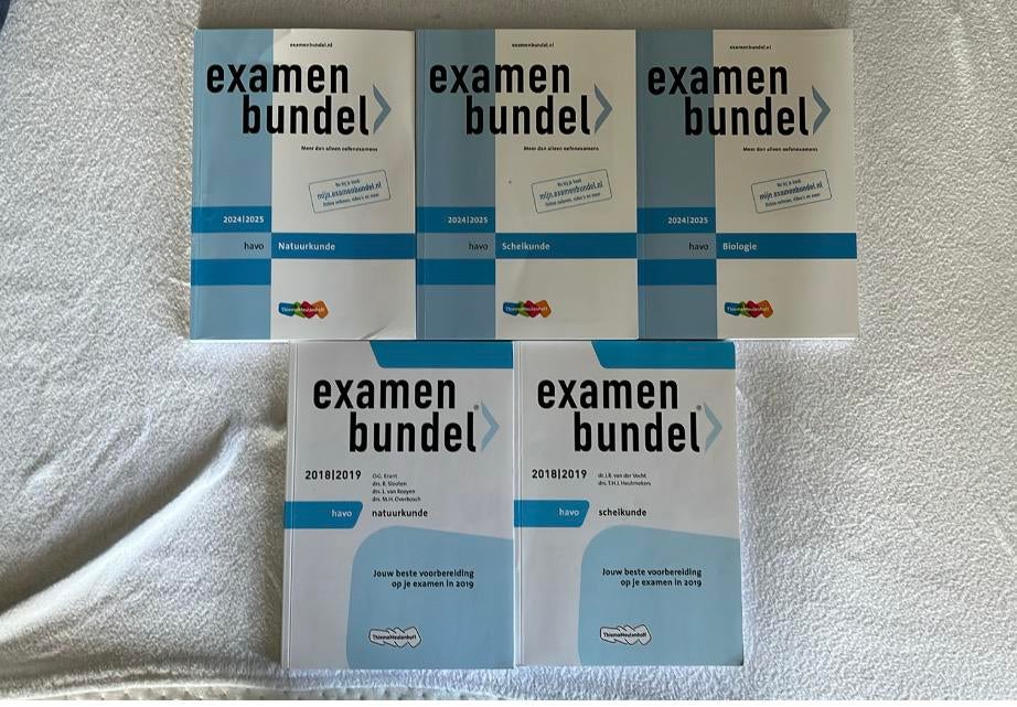 Examenbundels: Scheikunde, Biologie en Natuurkunde, Ophalen of Verzenden, Zo goed als nieuw, HAVO, Natuurkunde