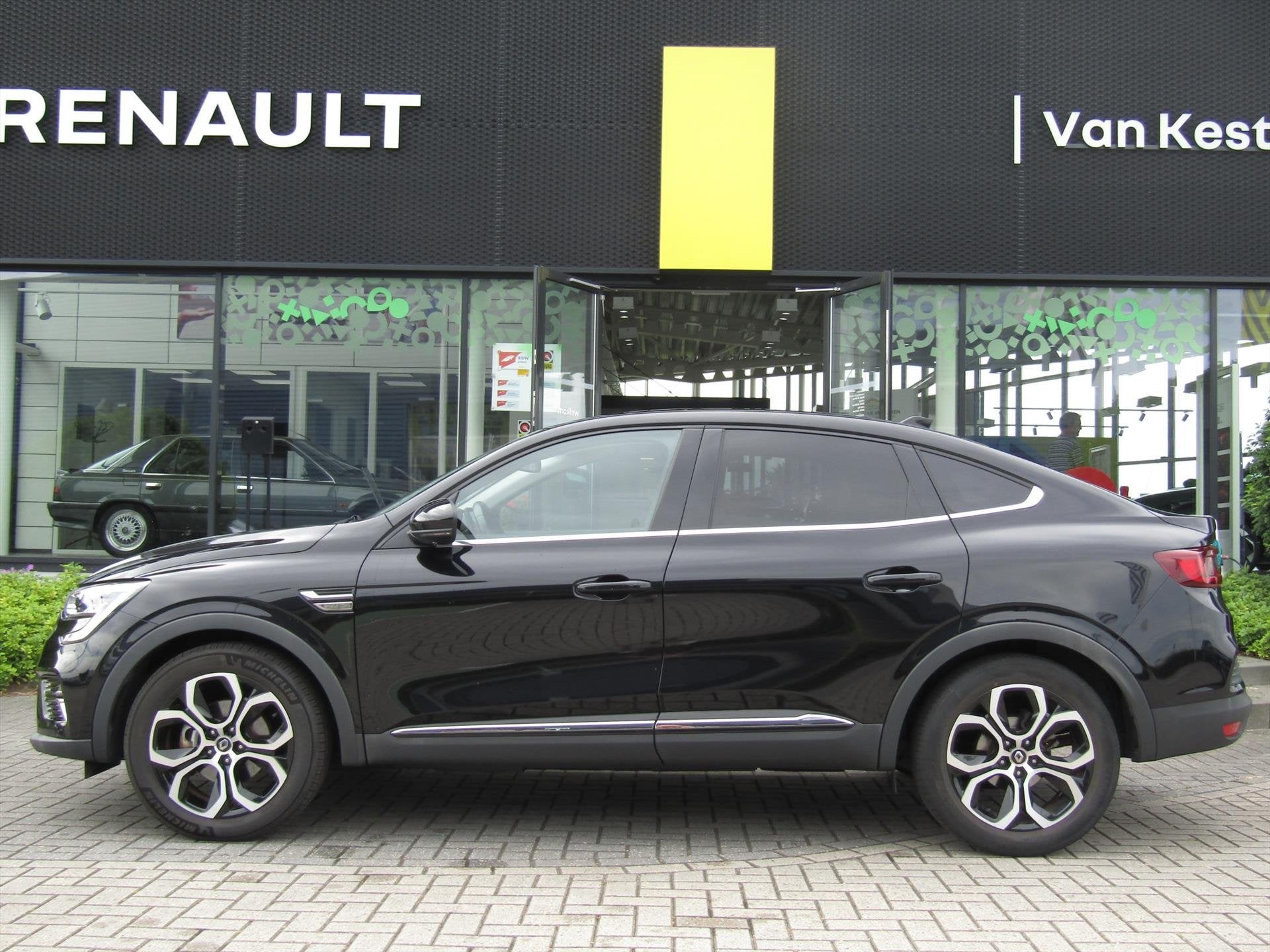 RENAULT Arkana 1.6 E-TECH Hybrid 145pk Aut Intens / Trekhaak, Gebruikt, 4 cilinders, Leder en Stof, Zwart