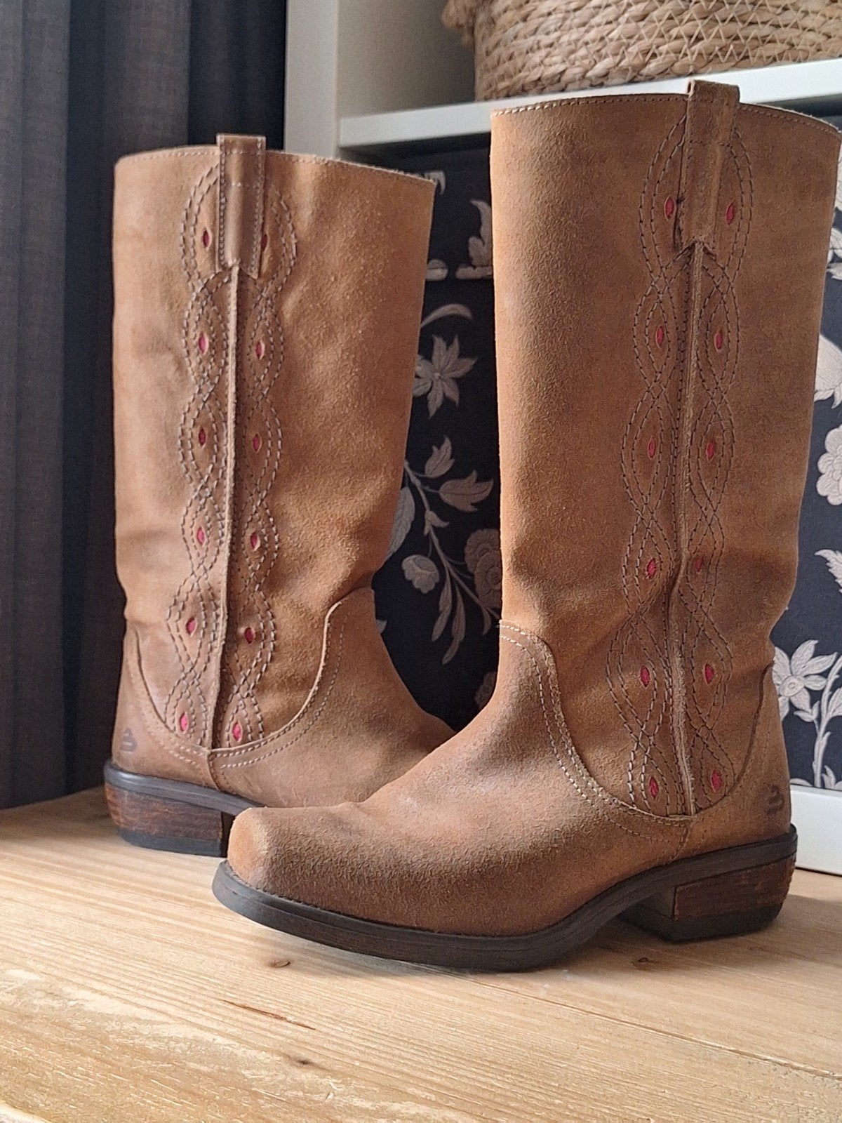 Bullboxer nubuck leren blokhak laarzen - Maat 38, Hoge laarzen, Bruin, Ophalen of Verzenden, Zo goed als nieuw