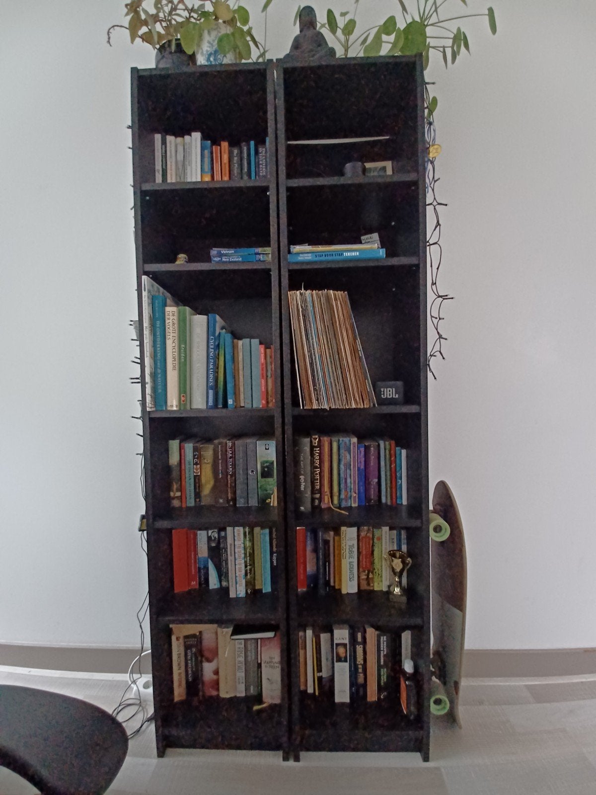 Twee zwarte IKEA Billy boekenkasten, Ophalen, 25 tot 50 cm, 50 tot 100 cm, 200 cm of meer