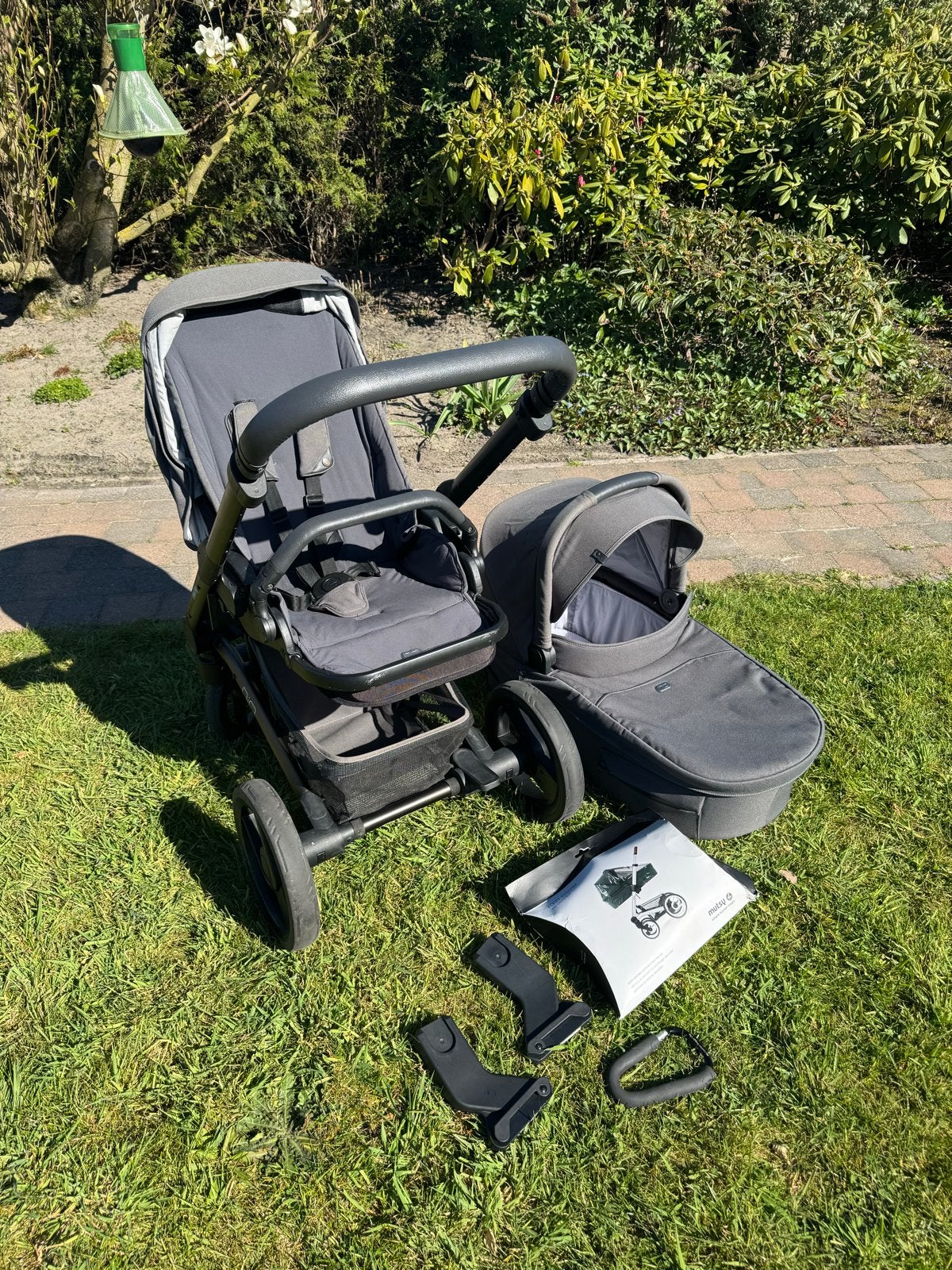 Mutsy nio kinderwagen met reiswieg en zitje, Kinderen en Baby's, Kinderwagens en Combinaties, Ophalen, Gebruikt, Combiwagen, Met reiswieg