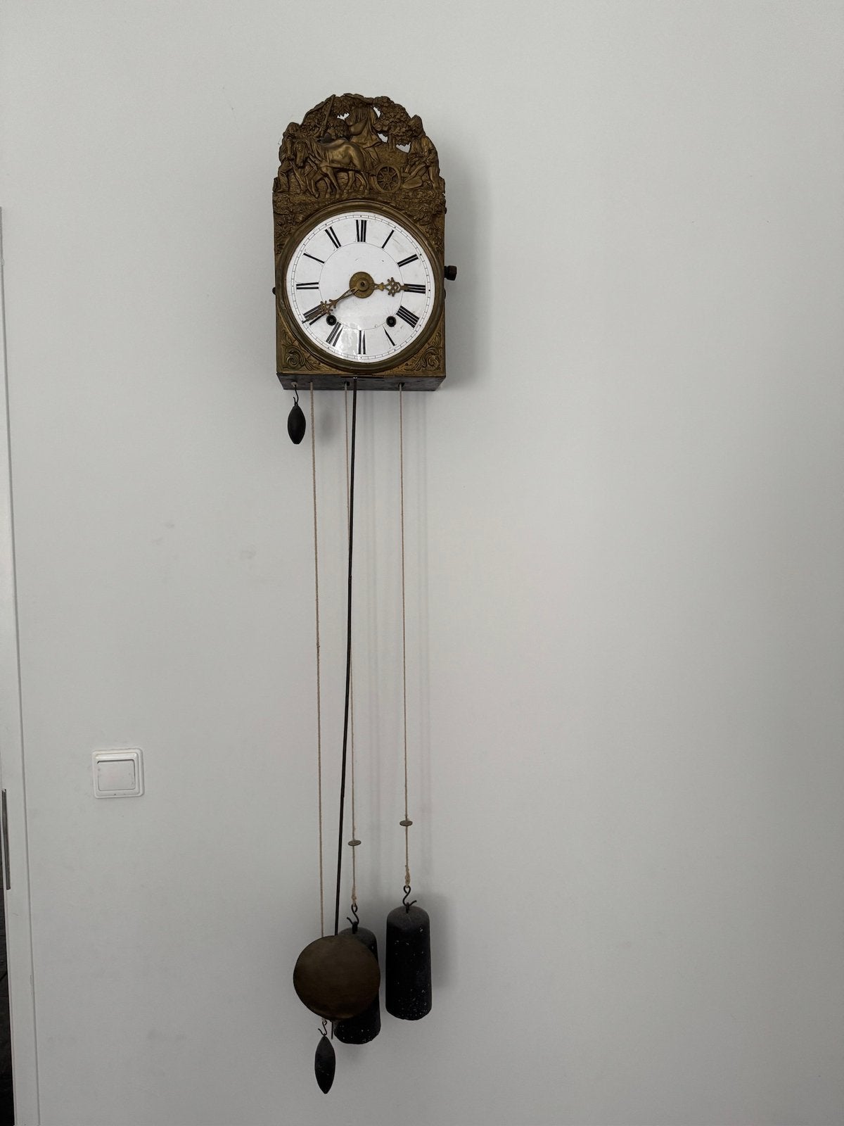 Antieke Comtoise wandklok – gewichten en slinger, Ophalen