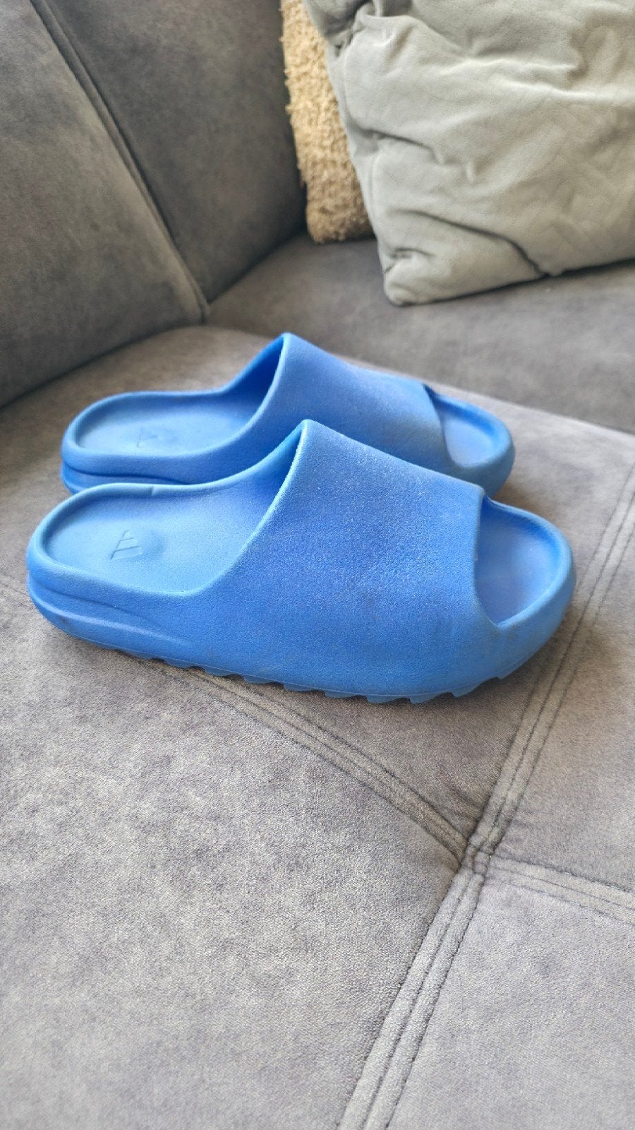 Yeezy Slides Azure - Maat 42 -, Slippers, Blauw, Ophalen of Verzenden, Zo goed als nieuw