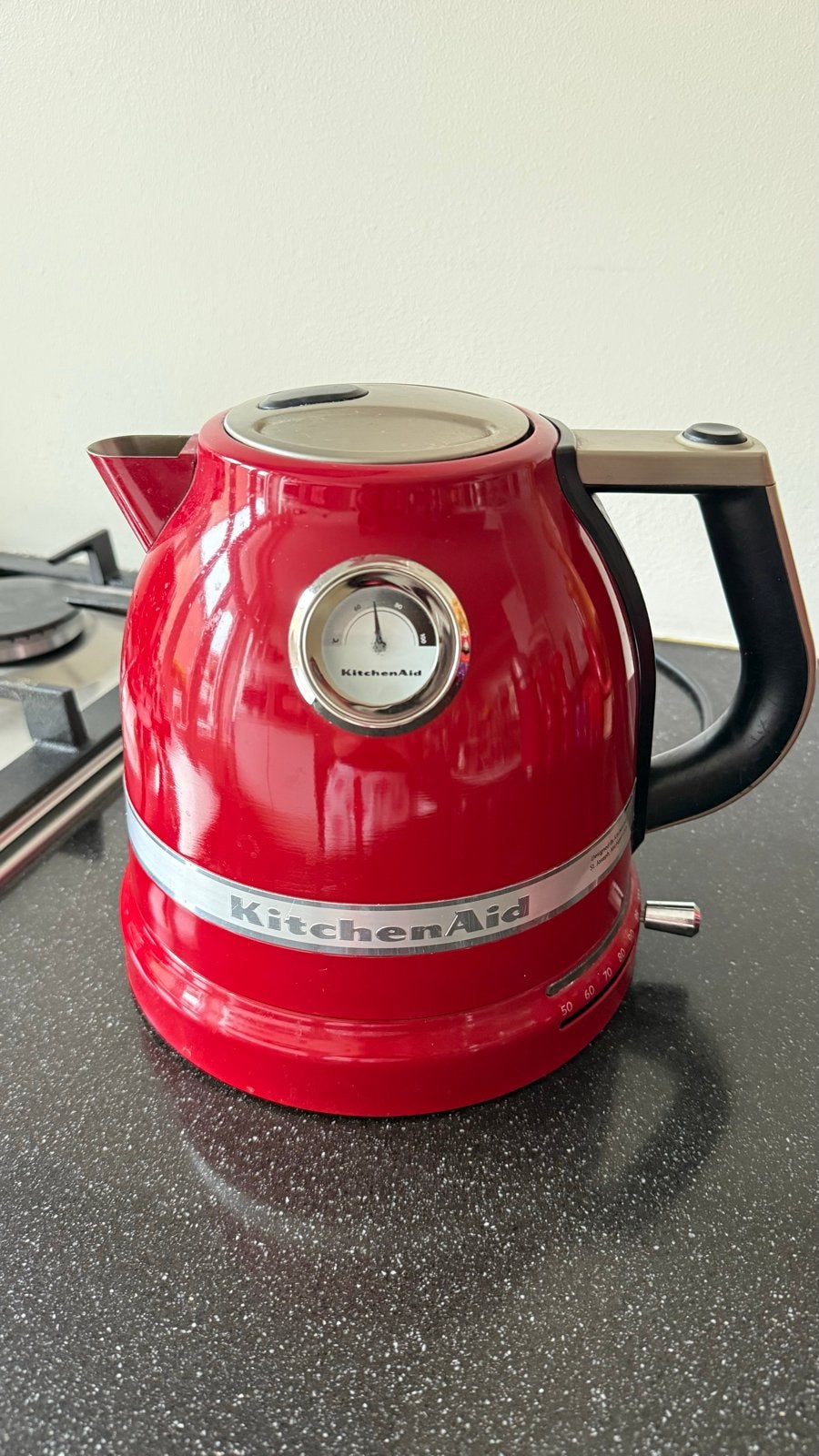 KitchenAid Artisan waterkoker 5KEK1522 - Keizerrood, 1 tot 2 liter, Ophalen, Gebruikt, Draadloos