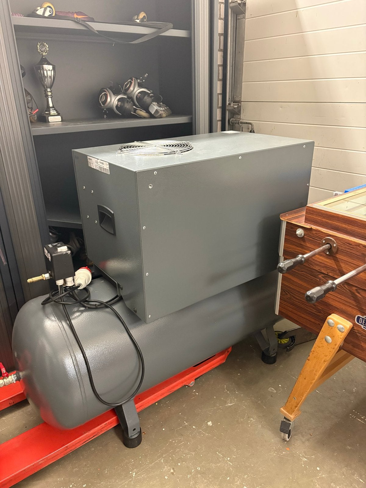 Atlas Copco Automan AC40E 300T 11B SIL 400/3/50 Compressor, Ophalen, Gebruikt, 400 tot 800 liter/min, Geluidgedempt