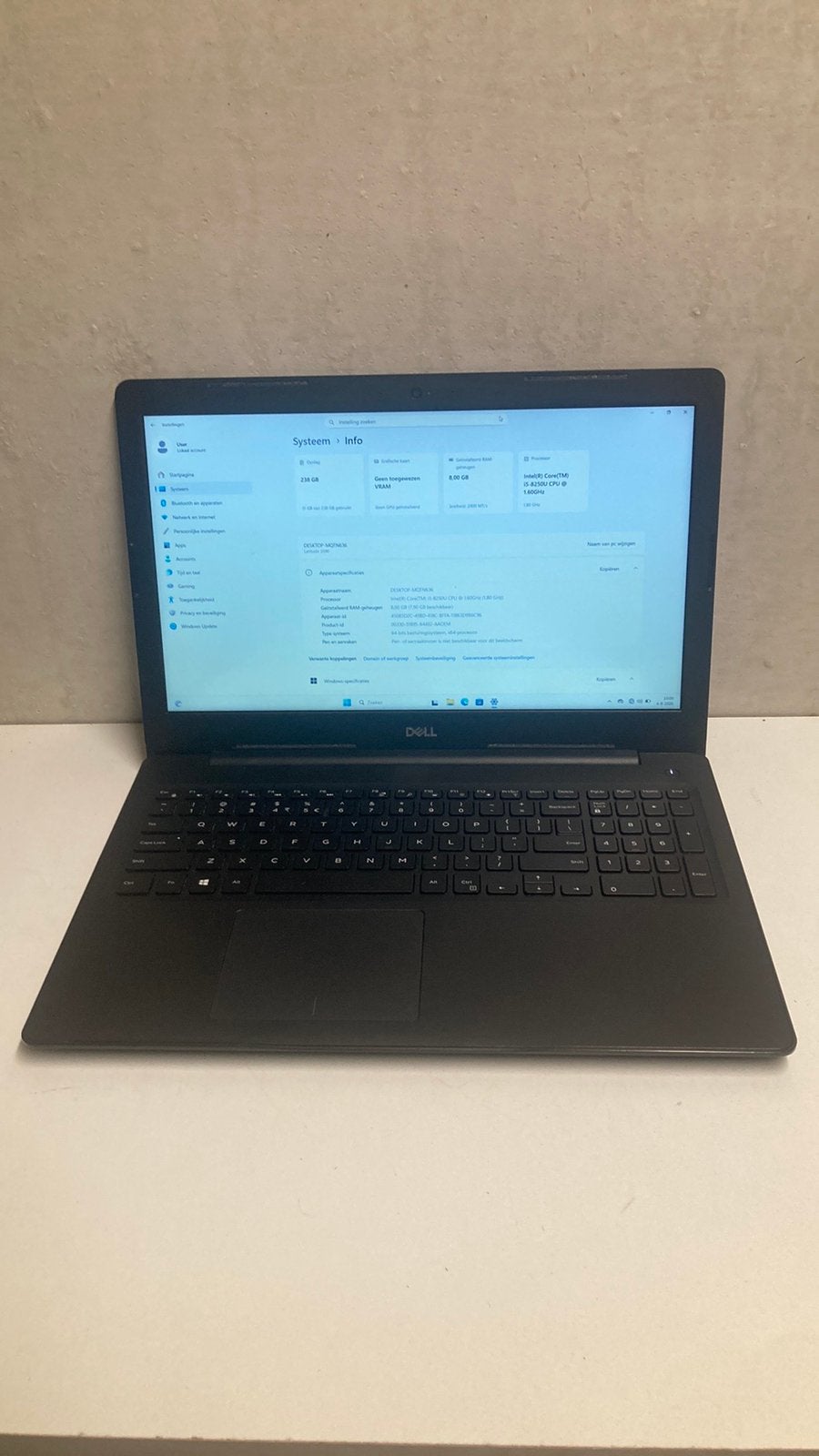Dell Latitude 3590 I5, 8Gb geheugen 256Gb SSD Windows 11, Ophalen, Gebruikt, 2 tot 3 Ghz, 14 inch