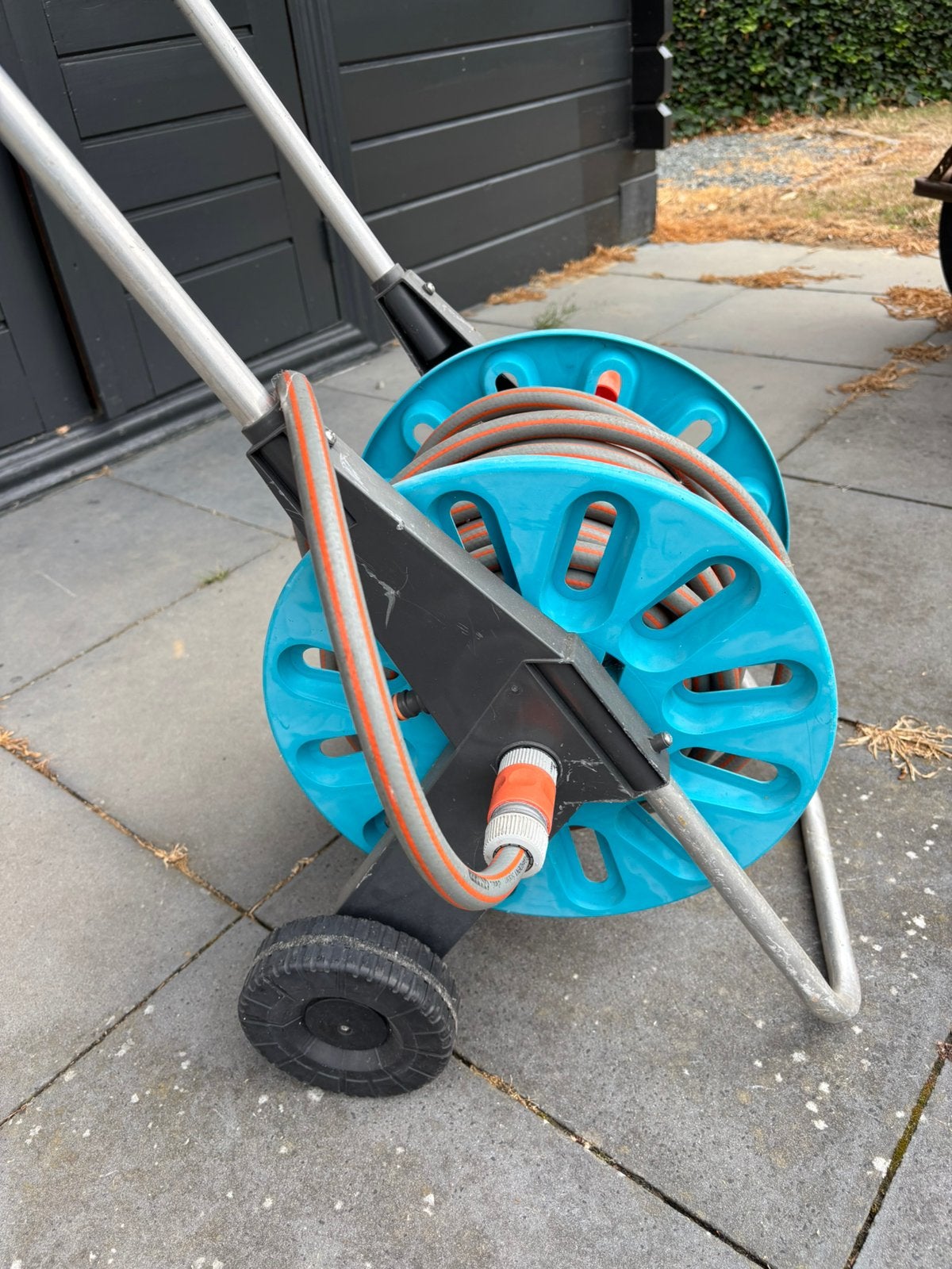 Slangen haspel 25 meter i z g st vaste prijs 20 euro, Ophalen, Zo goed als nieuw