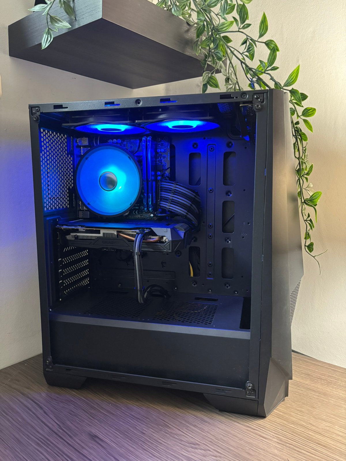 Low end gaming pc - Antec, Ophalen of Verzenden, Zo goed als nieuw, Gaming, SSD