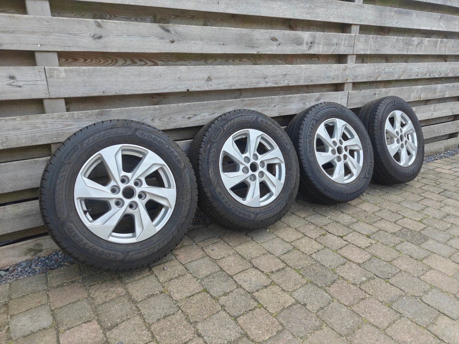 Ford Transit Custom / VW Transporter T7 velgen lichtmetaal, Auto diversen, Wieldoppen, Ophalen, Zo goed als nieuw