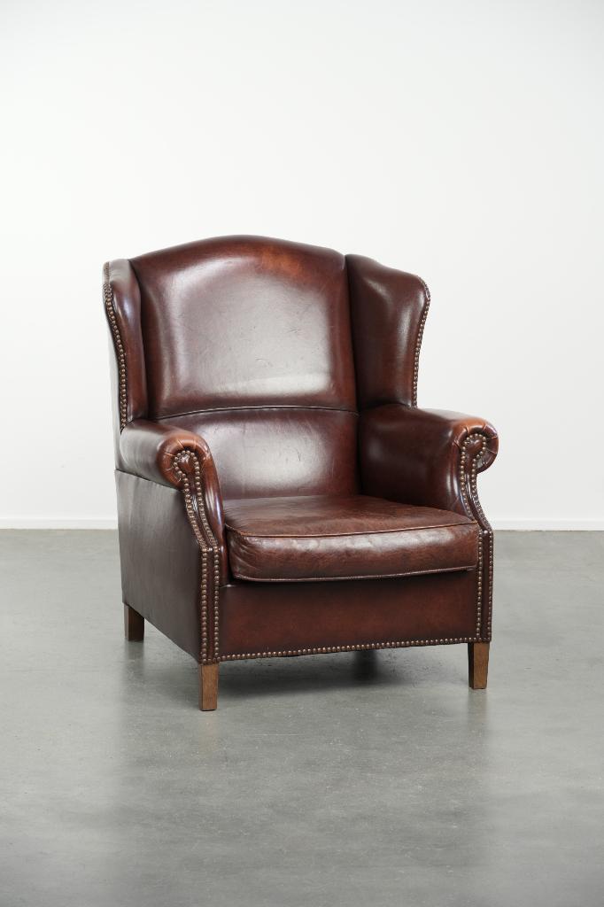 Schapenleren oorfauteuil met tijdloze Engelse uitstraling, Ophalen, Gebruikt, ., .