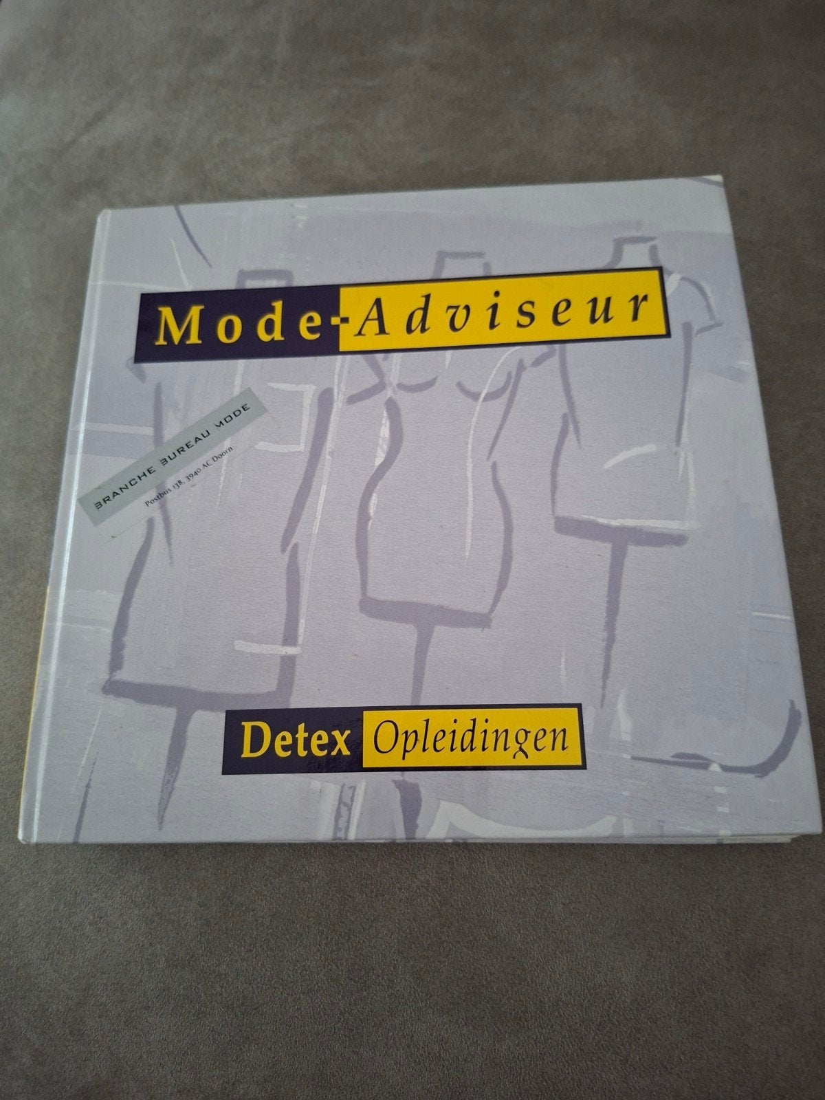 Lesboek Mode-Adviseur Detex opleidingen, Ophalen of Verzenden, Zo goed als nieuw, Mode algemeen
