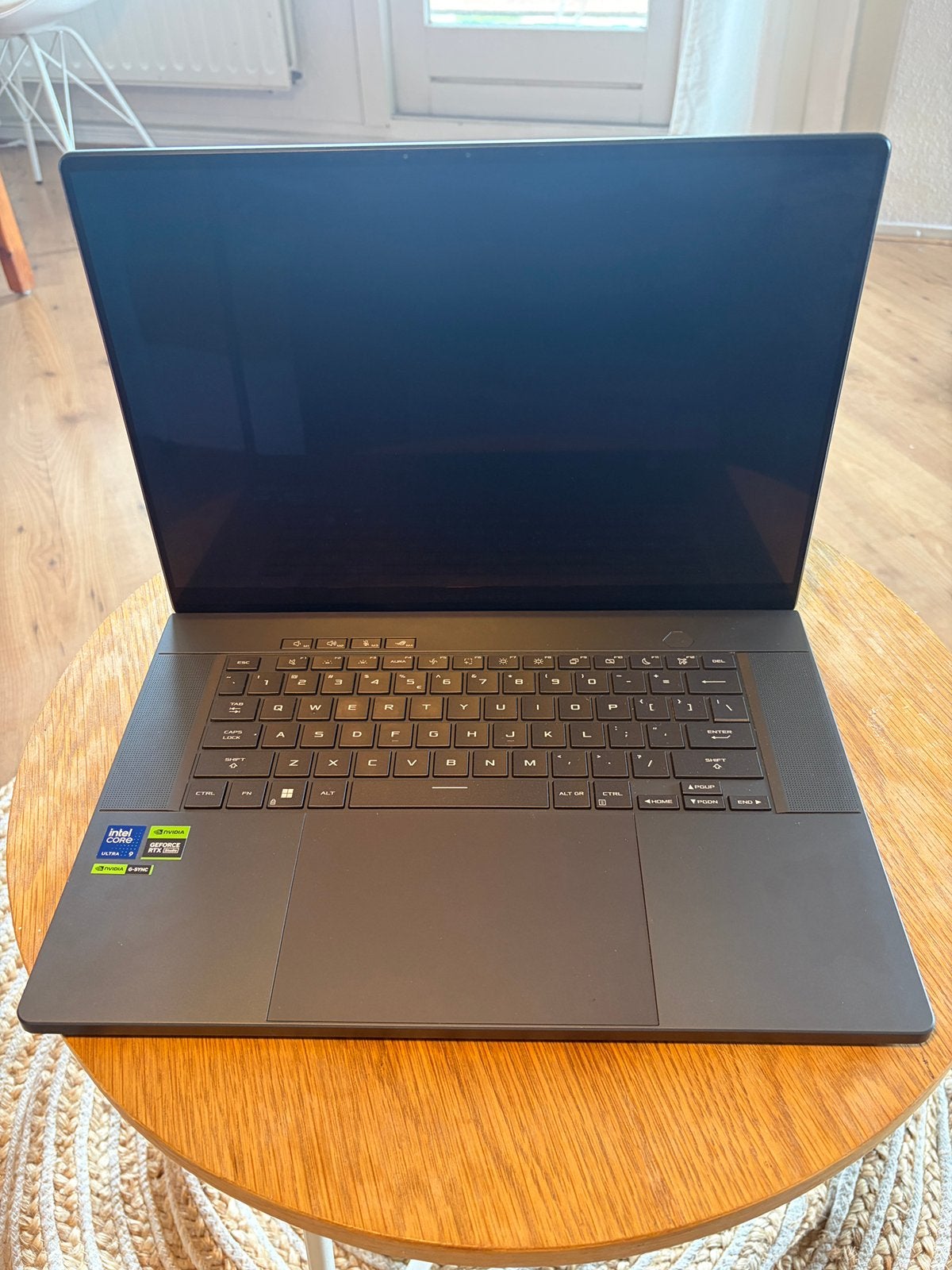 Asus rog zephyrus g16 rtx 4090/ ultra 9 185h/ 32gb/ 2tb, Computers en Software, Windows Laptops, Ophalen of Verzenden, Zo goed als nieuw