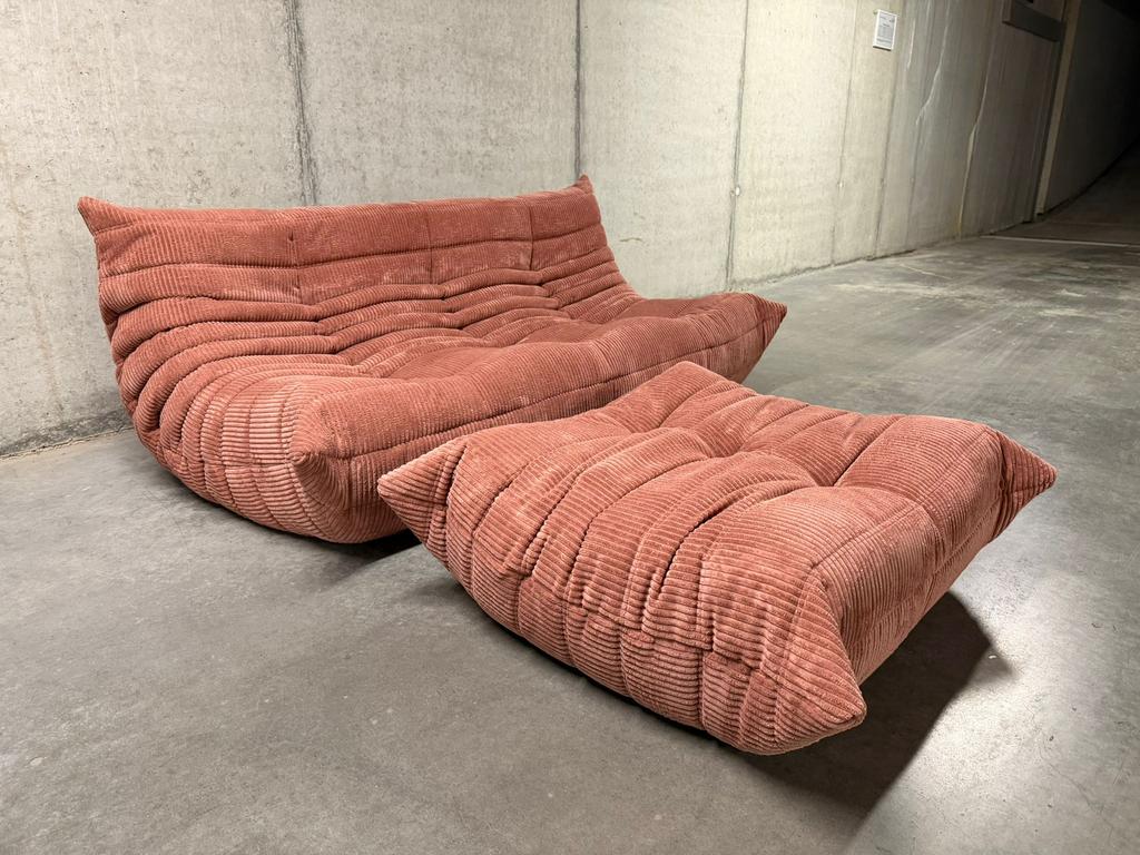 Togo 3zit en ottoman Oud Roze ribfluweel, Ophalen of Verzenden, Stof, Togo ligne roset