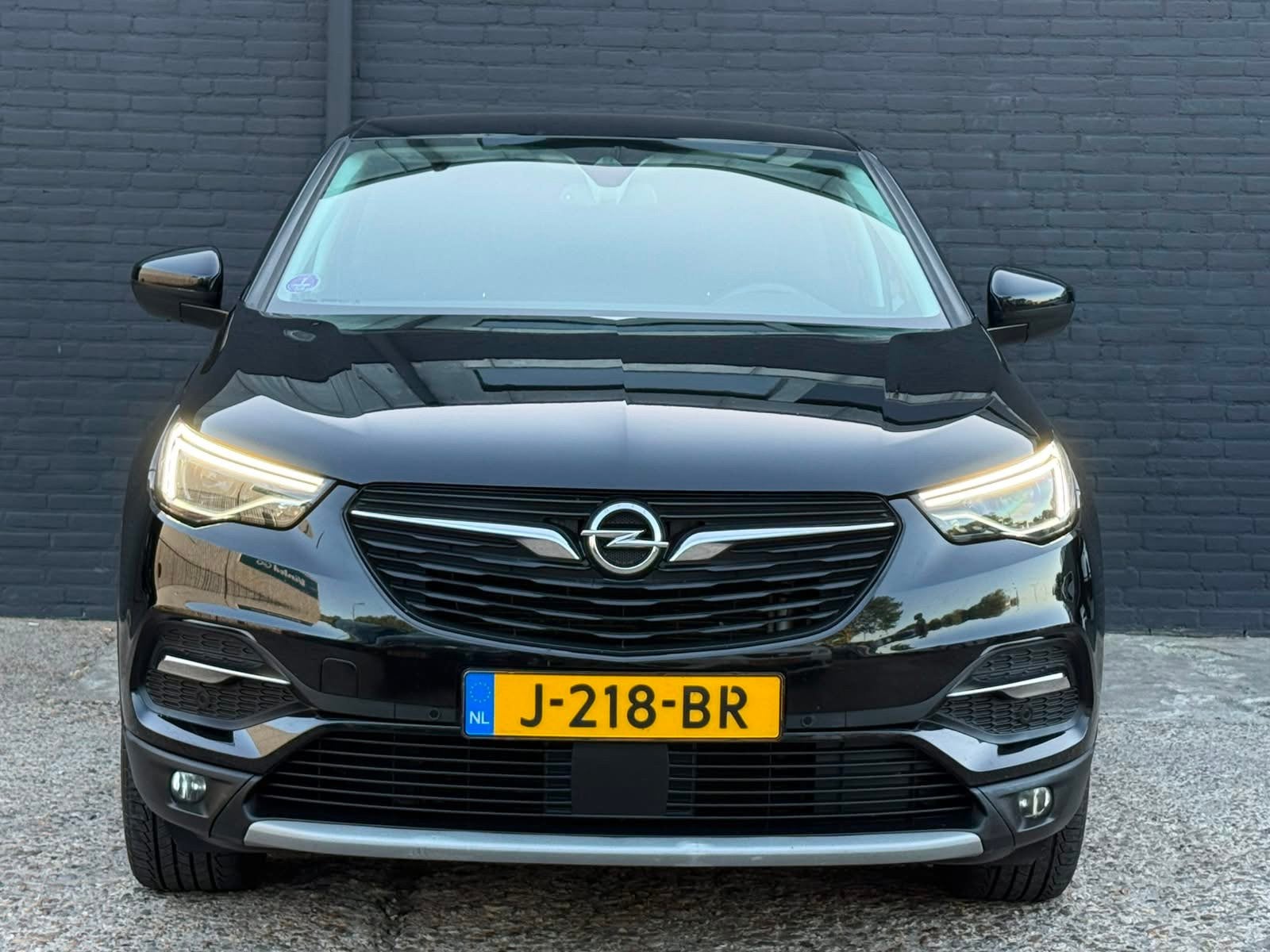 Opel Grandland X 1.2 Turbo Business Executive CARPLAY|NWE DR, Auto's, Opel, Stof, Gebruikt, 1199 cc, Zwart
