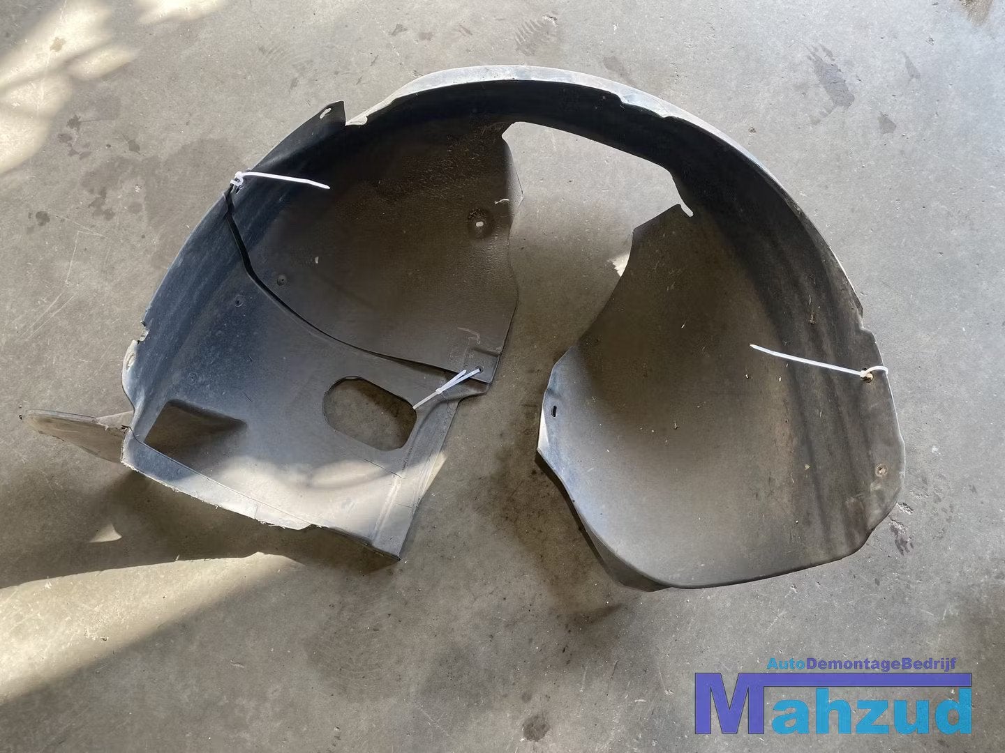 VW GOLF 5 Links voor modderkuip wielkuip 2004-2009, Gebruikt, Volkswagen, Volkswagen AG, Voor