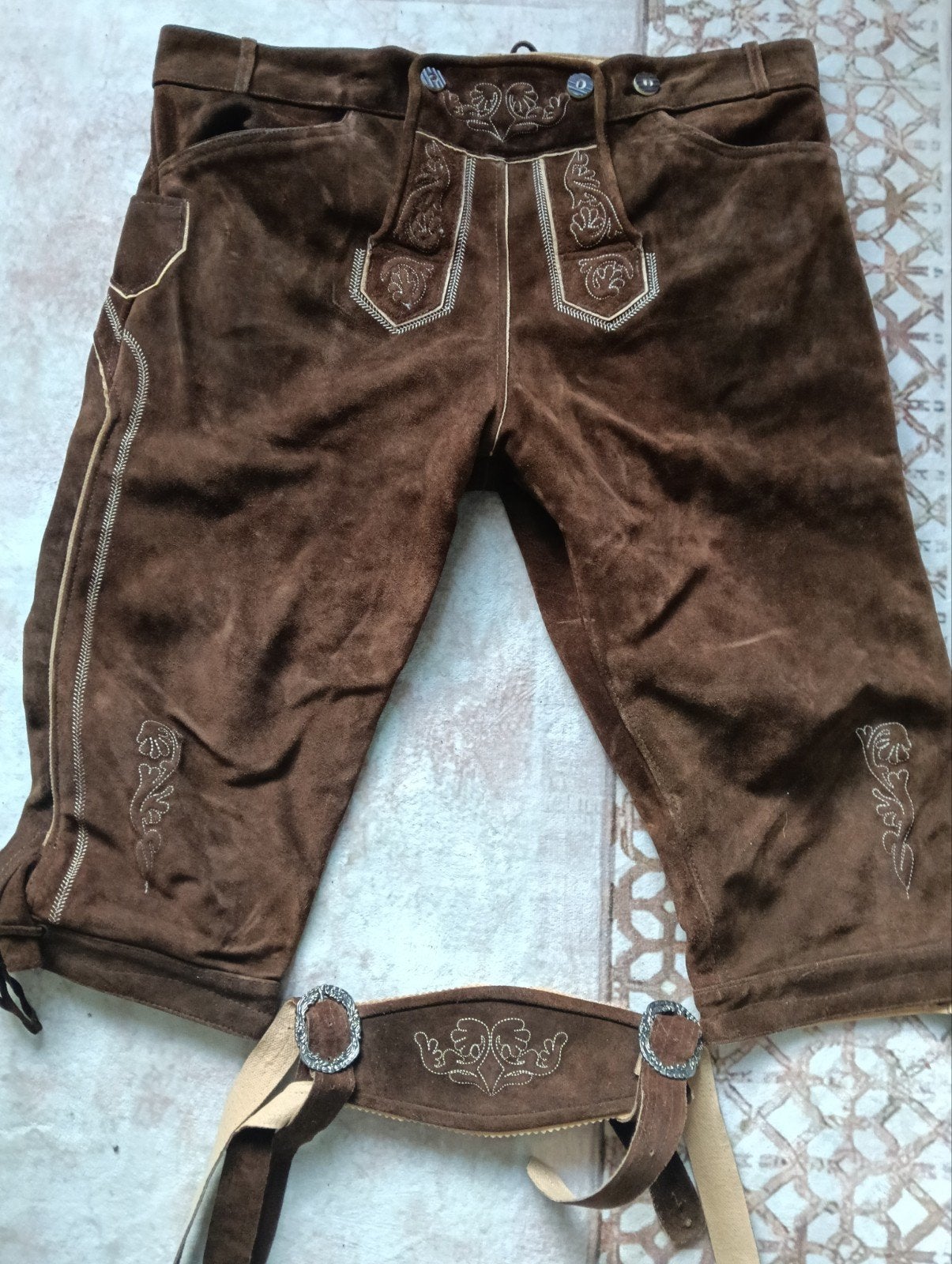 Bruine Lederhose met bretels - Oktoberfest kleding, Ophalen, Overige maten, Zo goed als nieuw, Onbekend