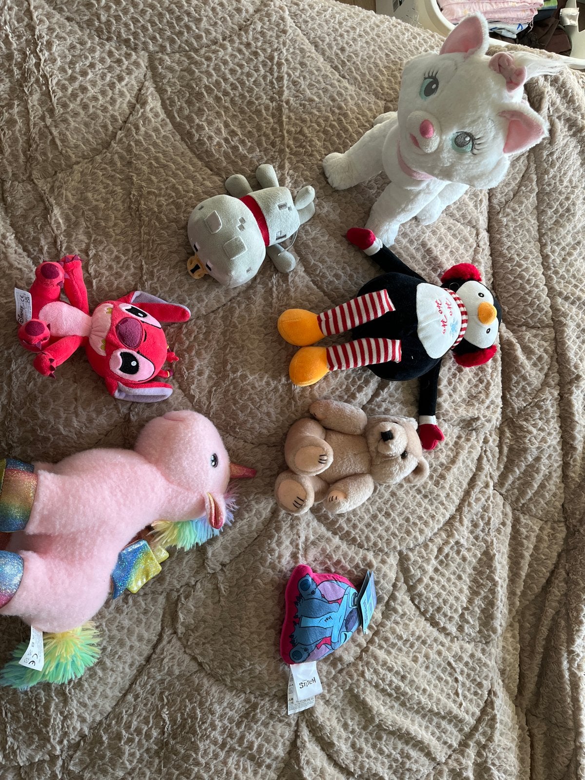 Diverse knuffels - Disney, pinguïn, eenhoorn en meer, Ophalen, Gebruikt, Disney, Overige typen
