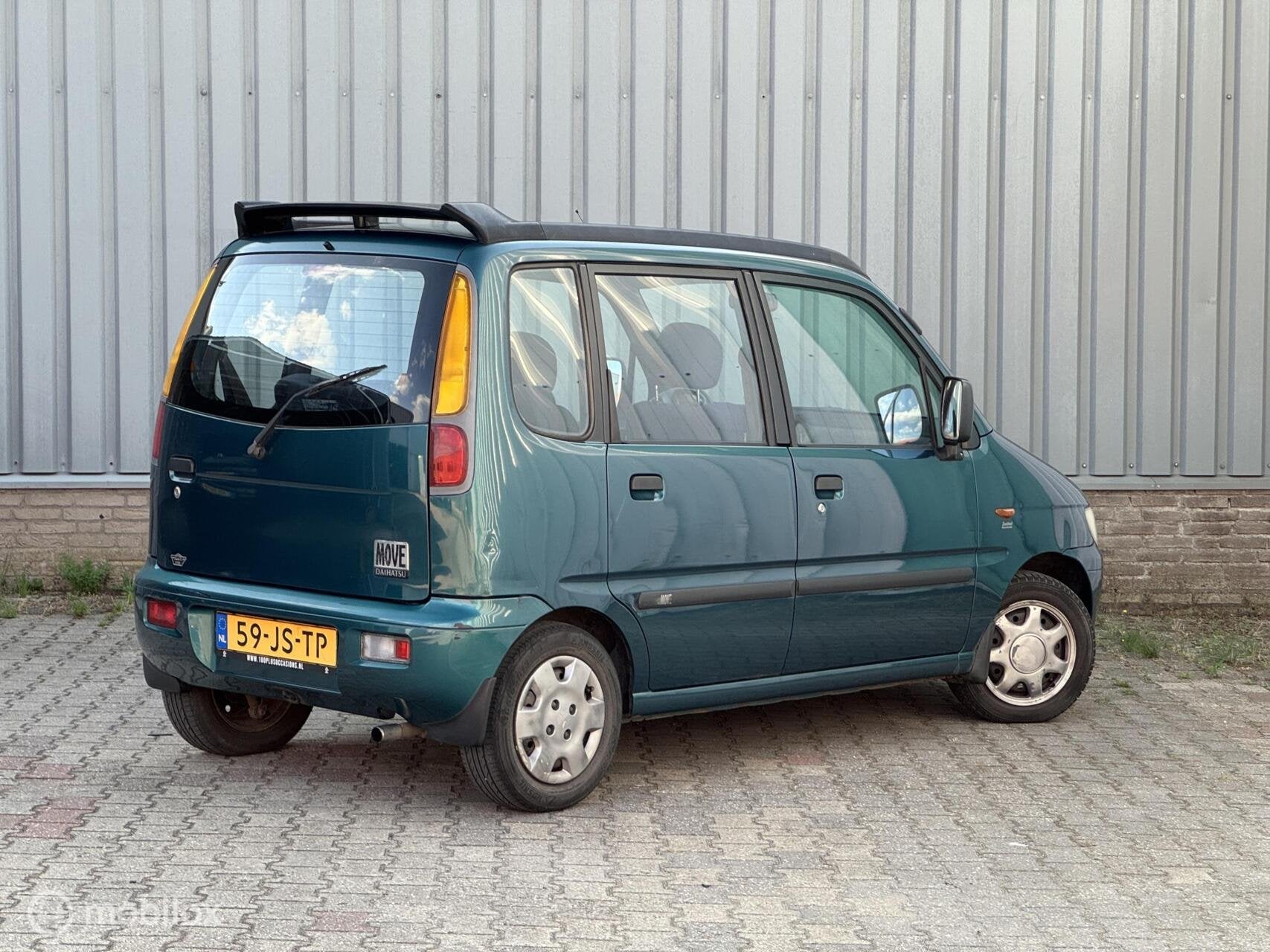 Daihatsu Move 1.0-12V | Nwe APK, Auto's, Daihatsu, Voorwielaandrijving, Move, Stof, 600 kg