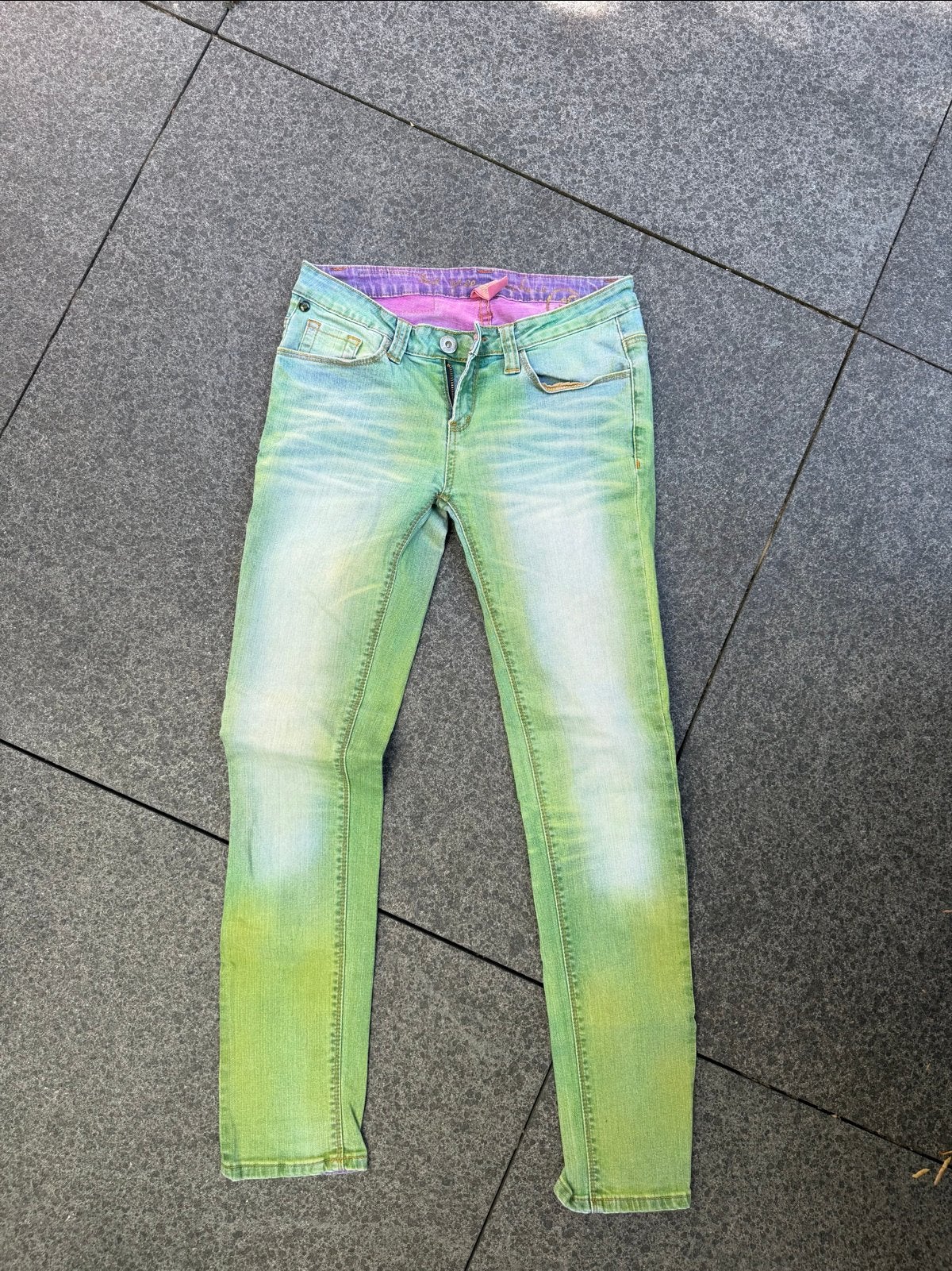 One Green Elephant Jeans - Groen/Blauw met Roze Details, Kleding | Dames, Ophalen of Verzenden, Gedragen, Overige kleuren, W28 - W29 (confectie 36)