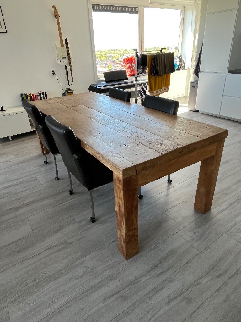 Massief houten eettafel 240x100 + 4 stoelen, Huis en Inrichting, Tafels | Eettafels, Ophalen, Gebruikt, 100 tot 150 cm, Eikenhout